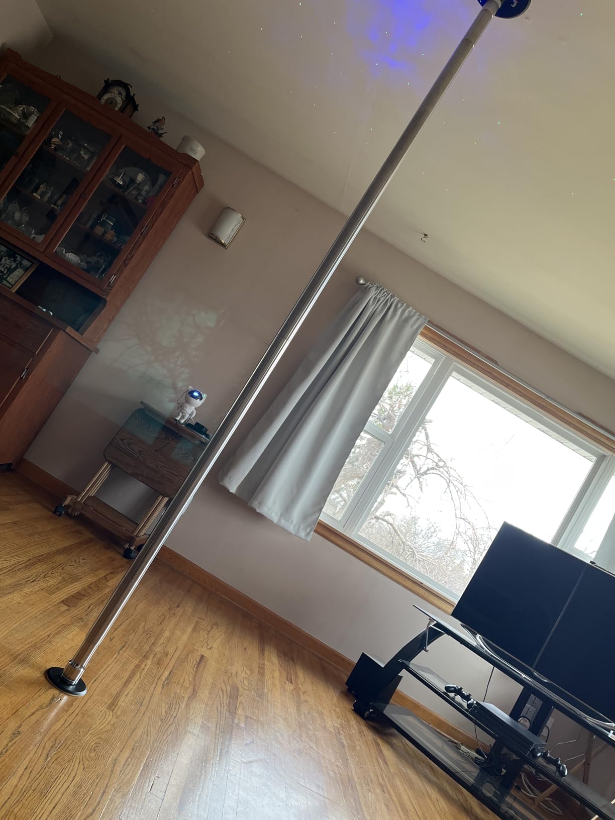 LUPIT POLE Classic G2 Standard Lock - Portable Dance Pole for Home - Spinning and Static Mode - Professional Pole Dancing Pole for Apartment, Club, Party, Pub - Easy Installation - No Drilling customer photo 1