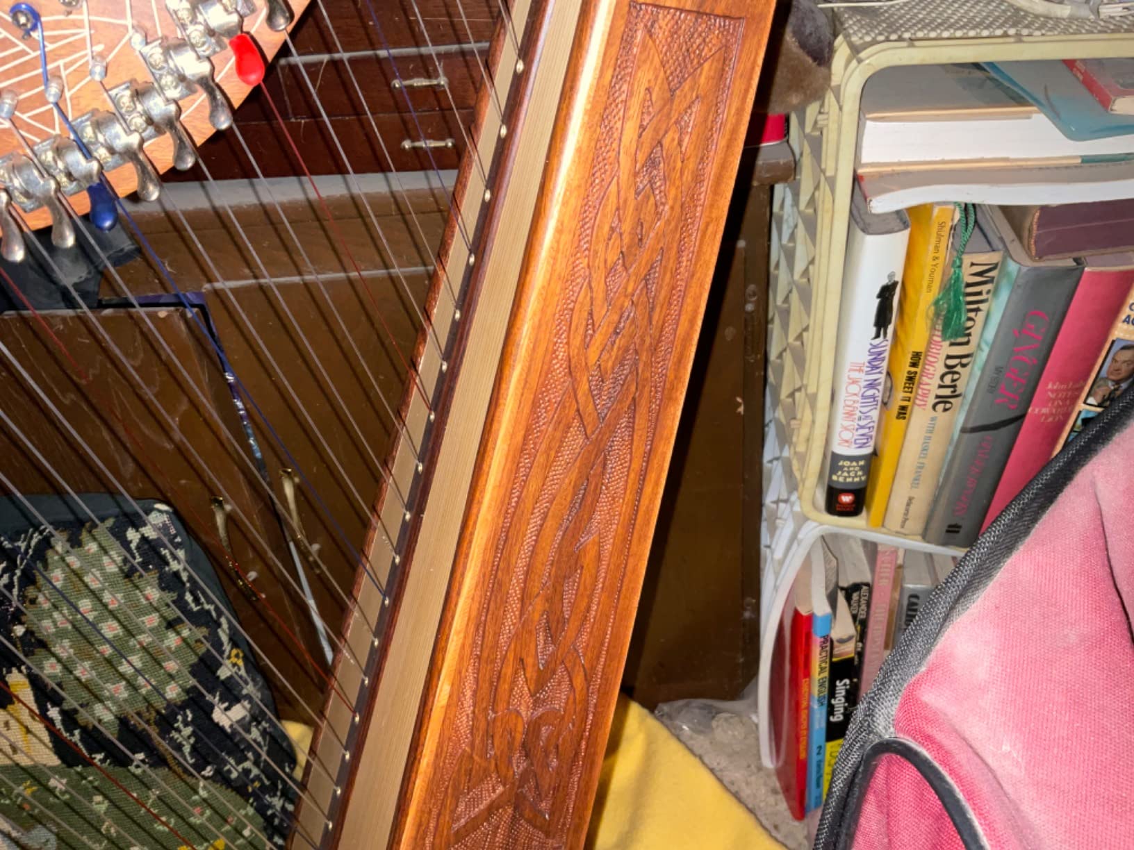 Roosebeck Minstrel Harp 29-String w/Full Chelby Levers - Knotwork customer photo 2