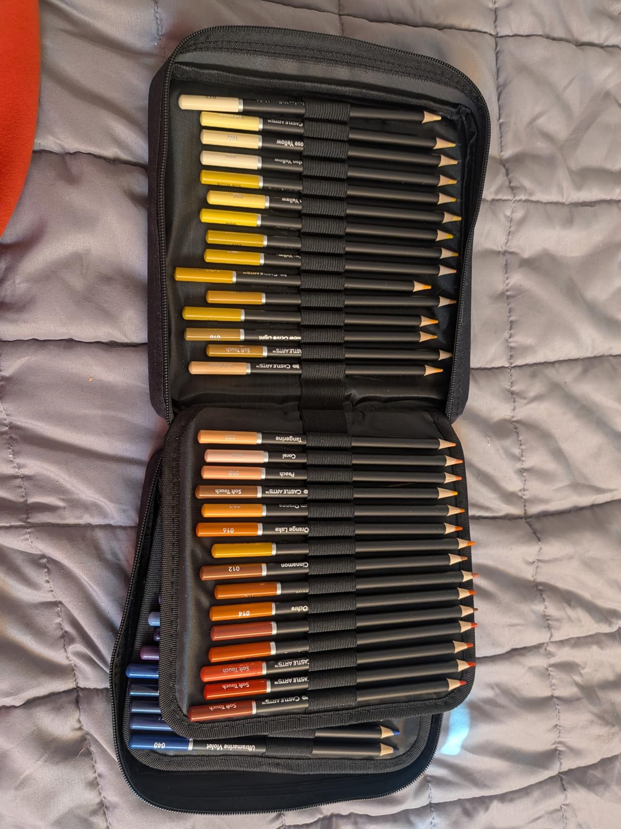 Castle Art Supplies 120 Coloring Pencils Zipper-Case Set customer photo 2