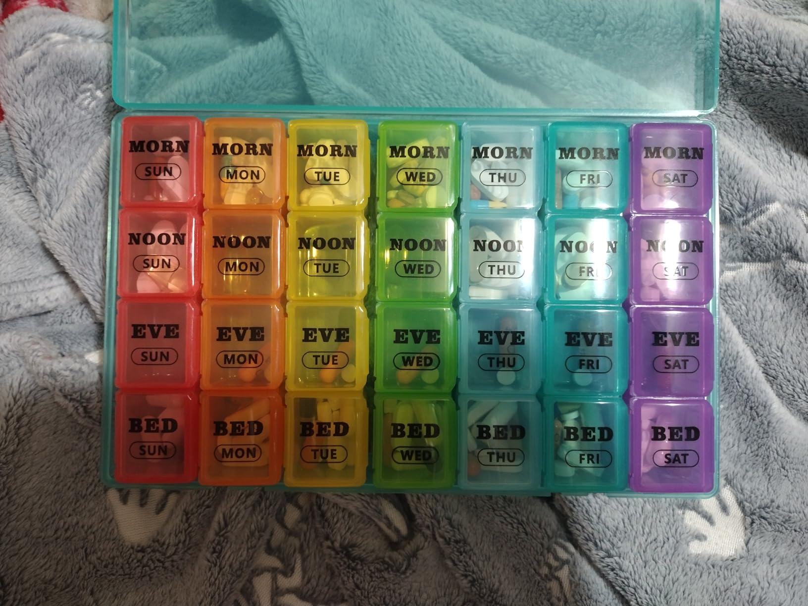 XL Large Weekly Pill Organizer 4 Times a Day, 7-Day Pill Boxes AM PM, Big Compartments Pill Case, Monthly Medication Organizer 28 Days Dispenser for Fish Oils, Vitamin Holder Supplement customer photo 2
