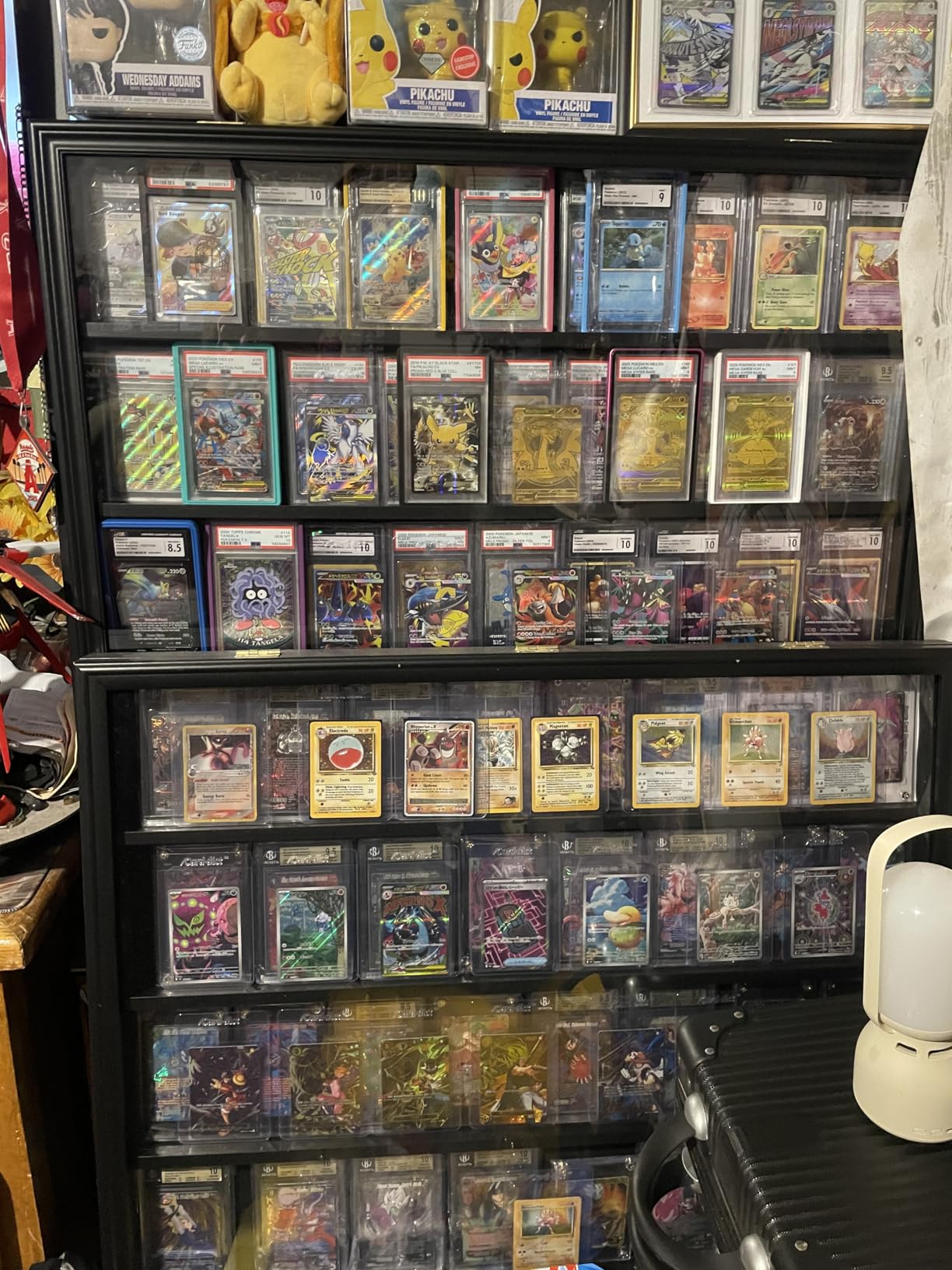 Graded Sports Card Display Case Lockable, Trading Card Collector Wall Display Holder for Baseball Basketball Football Hockey Cards, UV Protection Acrylic(Black) customer photo 2