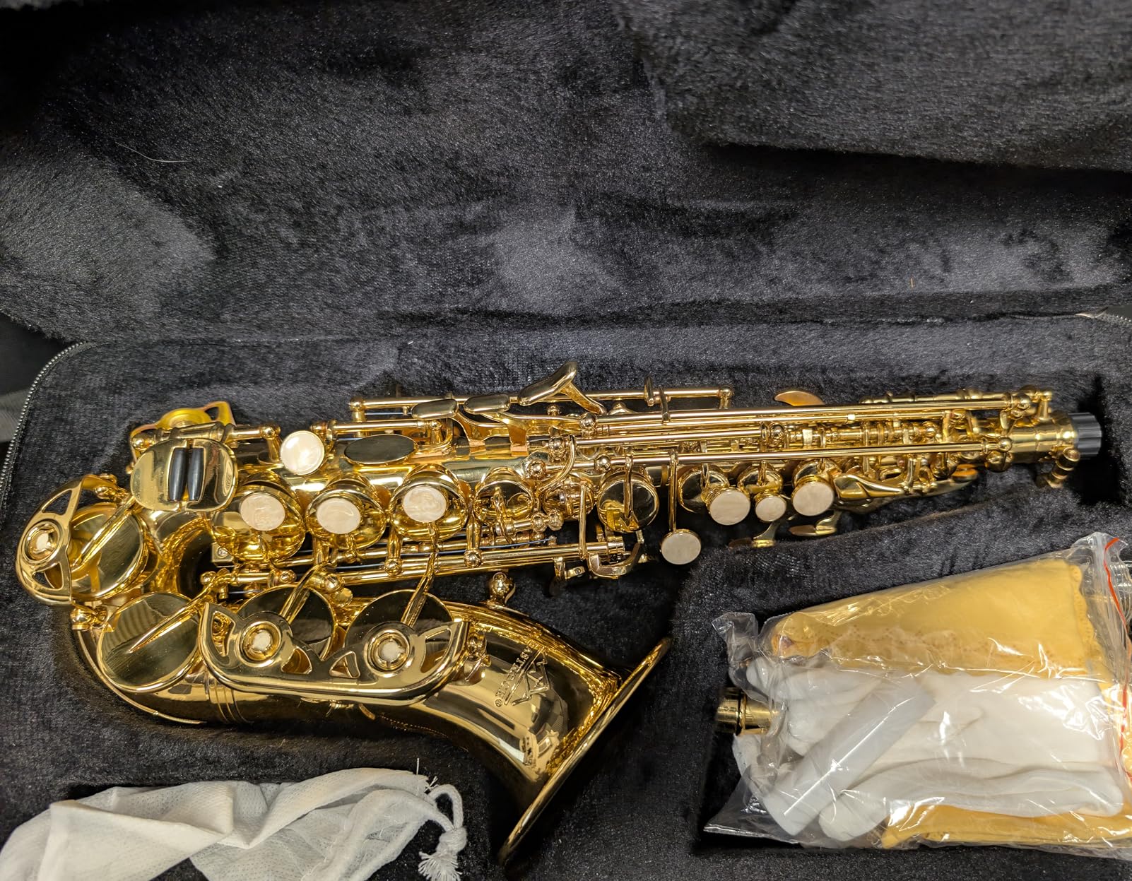 EASTROCK Soprano Saxophone Curved Bb Flat Gold Sax Instruments for Beginners Intermediate Players with Carrying Case,Mouthpiece,Pads,Reed,Cleaning kit,neck Strap,White Gloves customer photo 1
