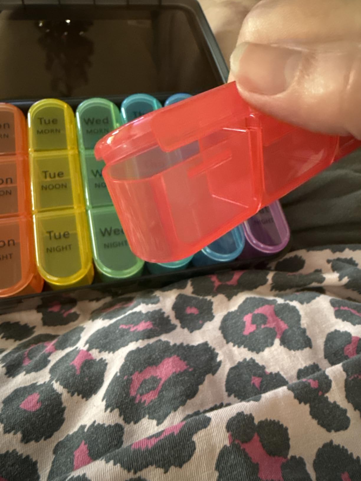 Daviky Pill Organizer 3 Times a Day, Daily Pill Box 7 Day, Weekly Cases Medicine Organizers to Hold Vitamins and Medication customer photo 1