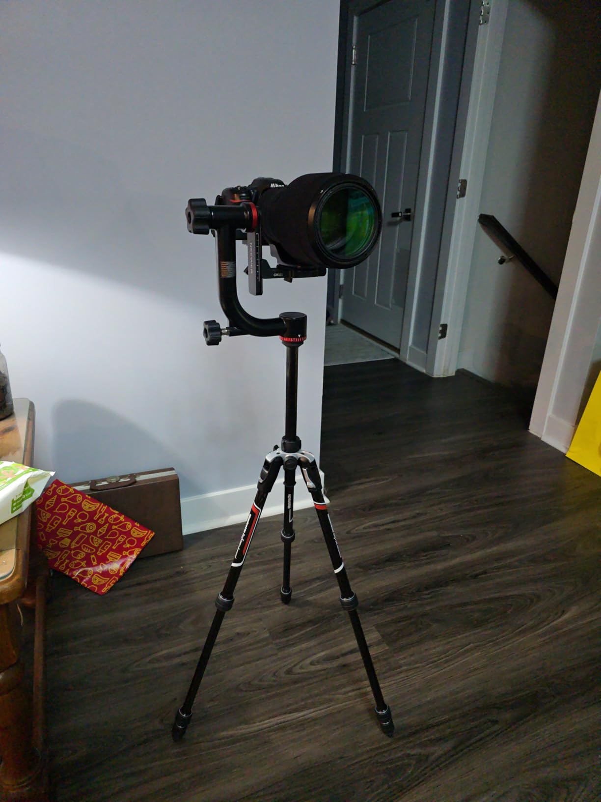 NEEWER Gimbal Tripod Head Professional Heavy Duty Aluminum Alloy with Arca Type Quick Release Plate, GM101 Supports Smoother 360 Degree Panoramic Shooting for DSLR Camera Up to 30lbs/13.6kg customer photo 1