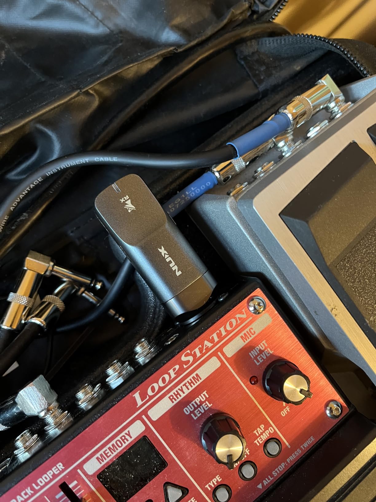 NUX B-6 Saxophone Wireless System with Charging Case,Operation Range of 20 Meters,High-Resolution 24-bit/44.1kHz Audio,2.4GHz Wireless Saxophone Microphone customer photo 1