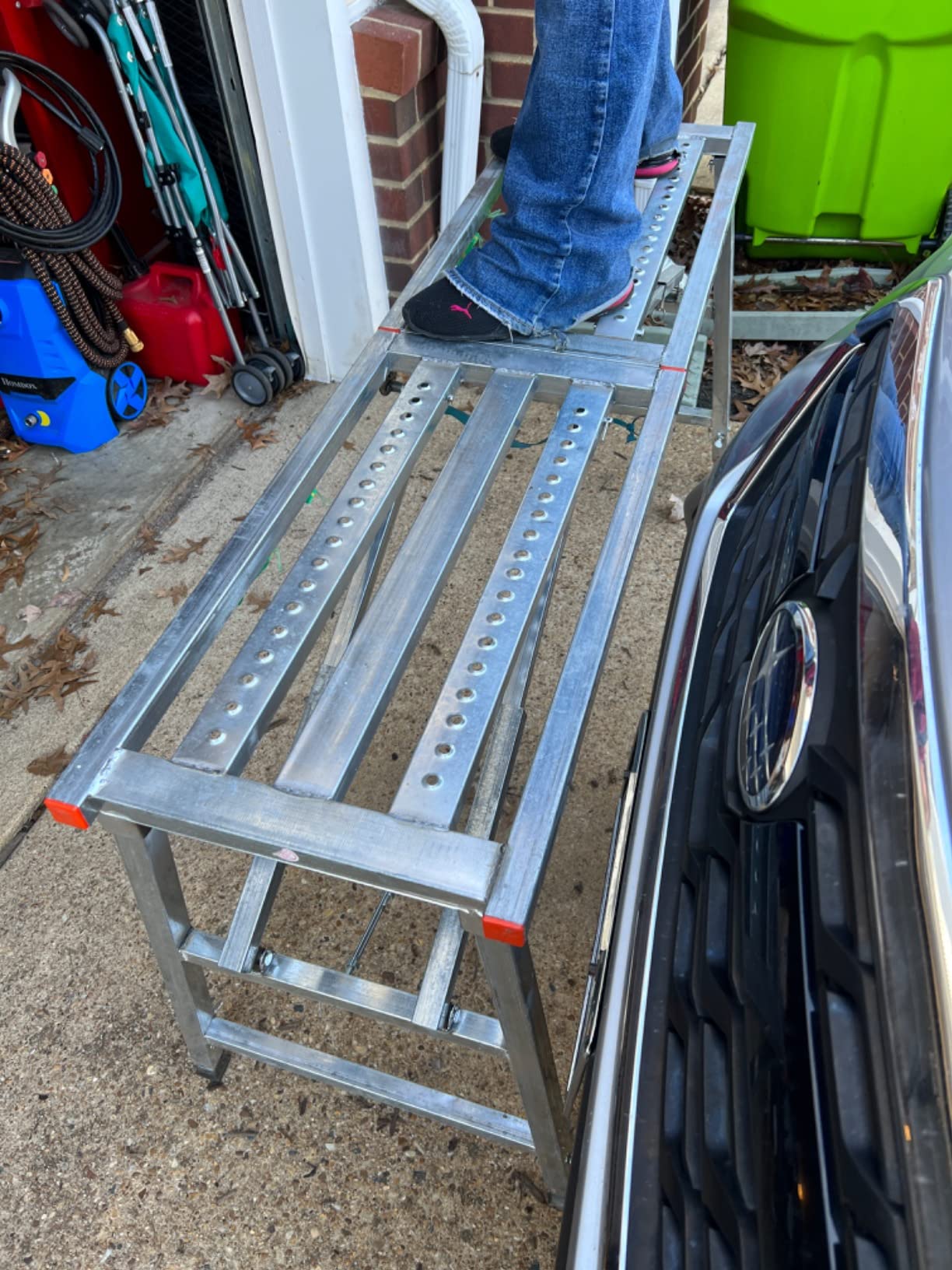 Daxiang Portable Scaffolding Platform 55(L) x15(W) x27-43(H)'' Work Platform Adjustable Height Steel 600 LBS Load Capacity Folding Step Ladder Drywall Painting Stool customer photo 1