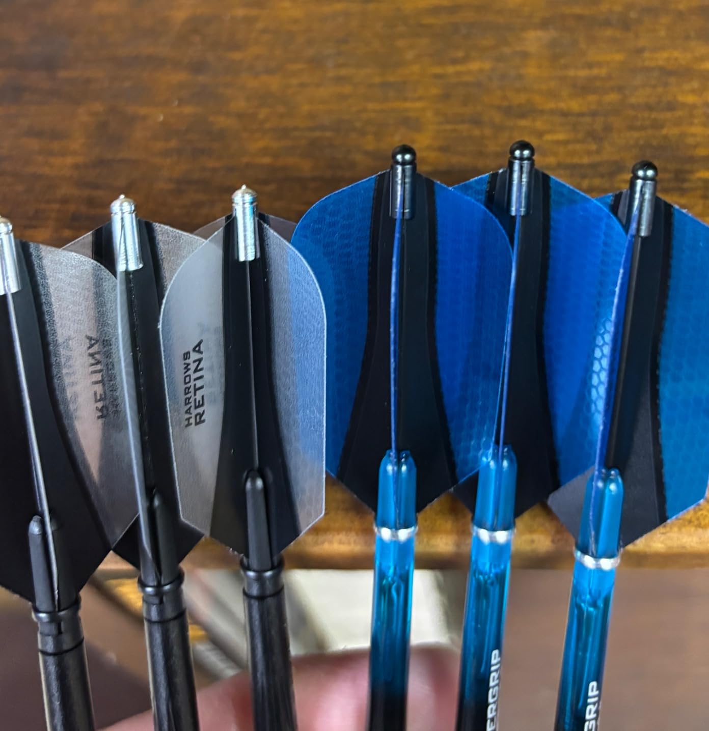 XIWENQUKU 45 Pcs Dart Flight Wing Savers Protectors Aluminum Alloy Dart Wing Corrector Fixed 90 Degrees Professional Competition Dart Accessories (5 Colors) customer photo 3