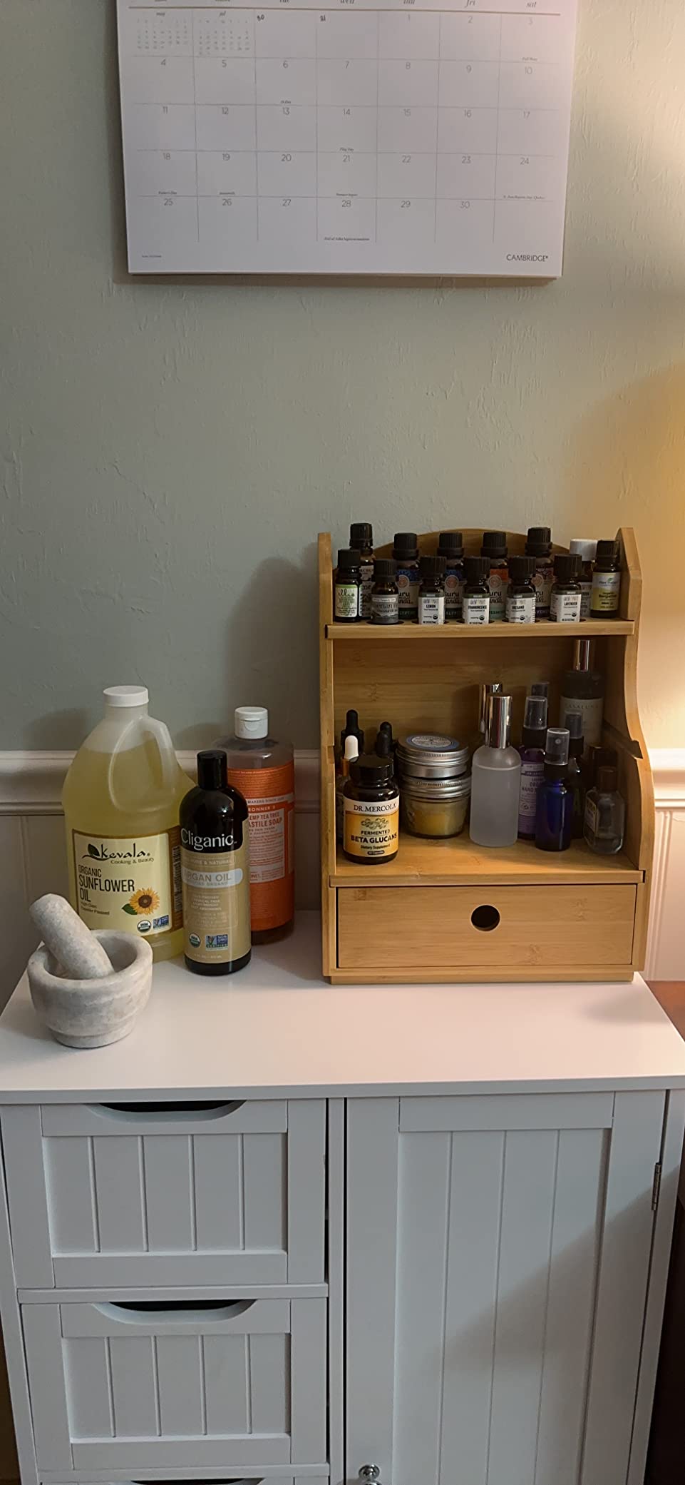 Dicunoy Essential Oils Storage Case, 46 Slots Nail Polish Shelf Display Rack with Drawer, Bamboo 3 Tiers Essential Oil Organizer Holds 10/15/20/30ml Bottles for Home, Cosmetic Shelf, Fairs, Shop customer photo 2