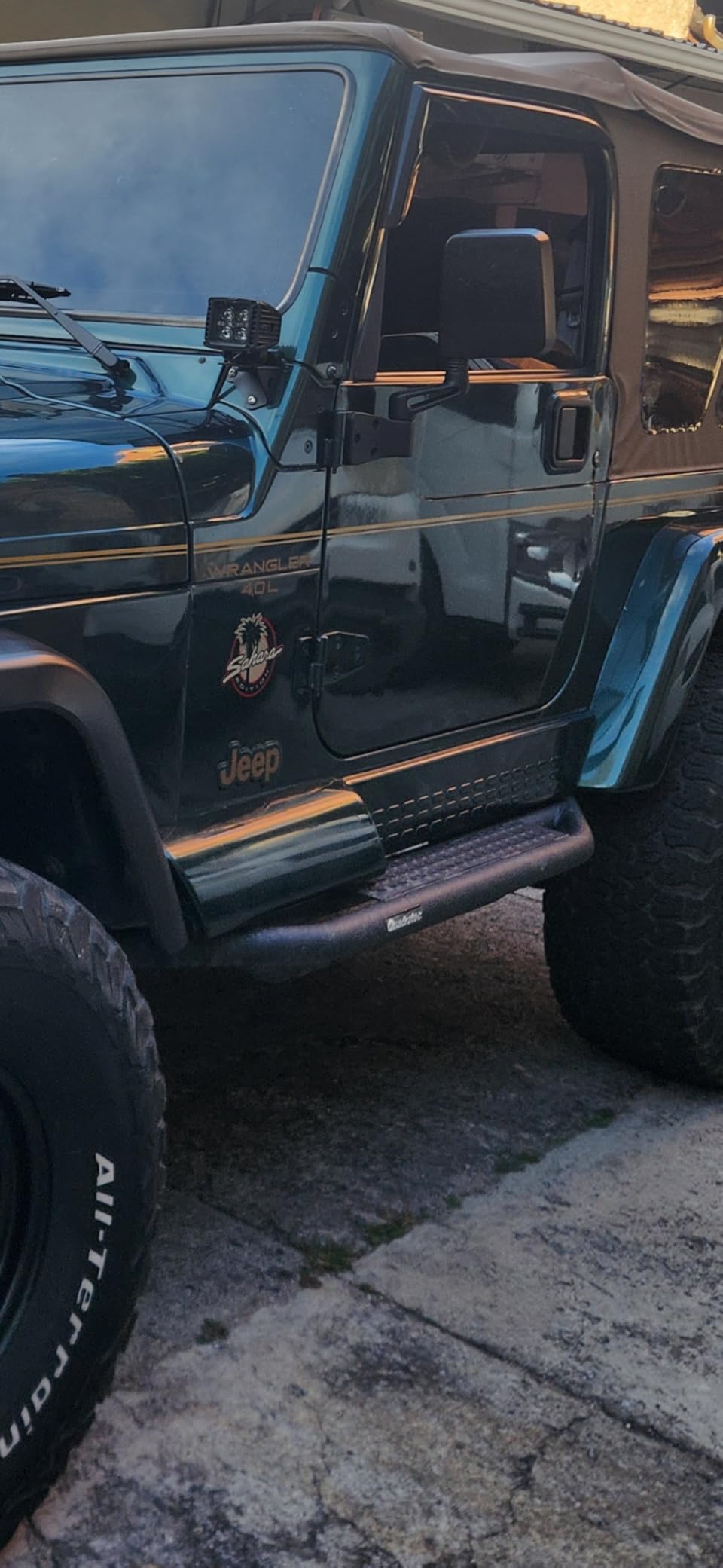 Quadratec QRC Side Armor Rocker Guards with Step, Pair of 2 - Fits Jeep Wrangler YJ, TJ, JK, JL 2-Door & 4-Door - Solid Welded Steel - Black Powder Coated Finish customer photo 1