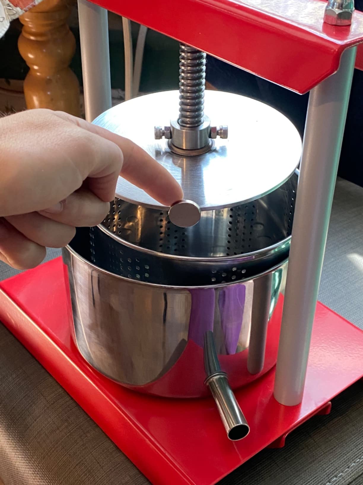SQUEEZE master Cheese Tincture Herb Fruit Wine Manual Press -0.53Gallon/ 2 Litre-Power Ball Handle-Stainless Steel & Iron for Juice, Cider,Wine,Olive Oil-Blue customer photo 2