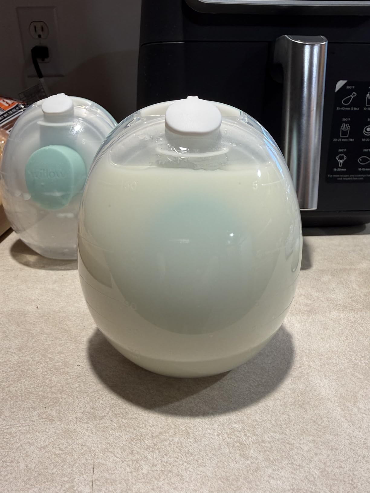 Willow Go - Hands Free Breast Pump - Wearable Breastfeeding Pump - Portable, Electric, Cordless, & 9 Levels of Hospital Grade Suction Strength - Postpartum Essentials - Double Breast Pump customer photo 1