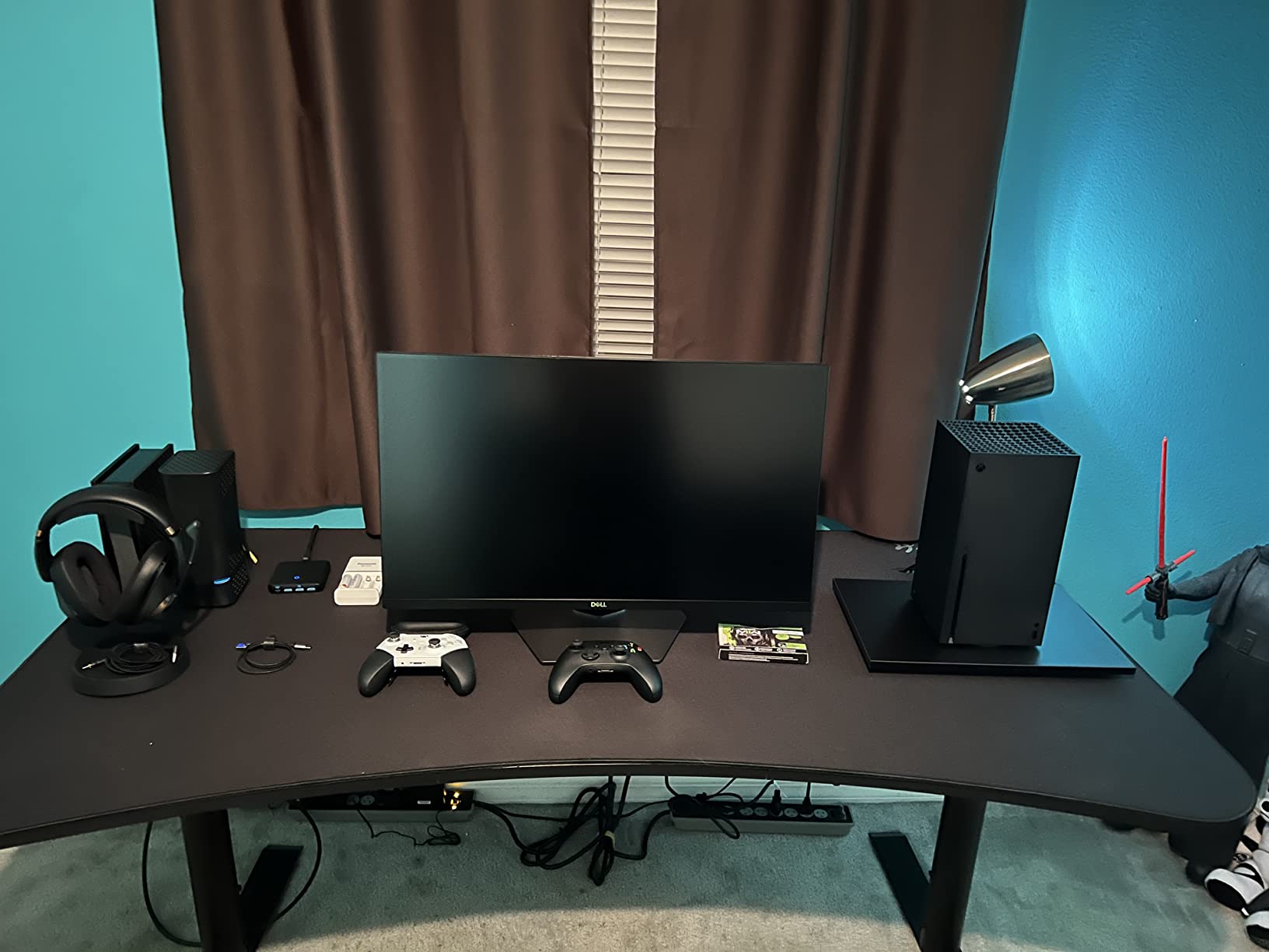 Xbox Series X - Forza Horizon 5 Bundle - Includes Forza Horizon 5 Premium Edition - 1TB SSD Gaming Console - 4K Gaming - Carbon Black customer photo 1