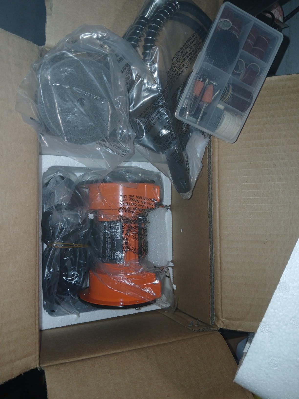 VEVOR Bench Buffer Polisher, Bench Buffer Grinder Polishing & Buffing Machine with Wool/Abrasive Fiber Wheel, 100pcs Tools customer photo 2
