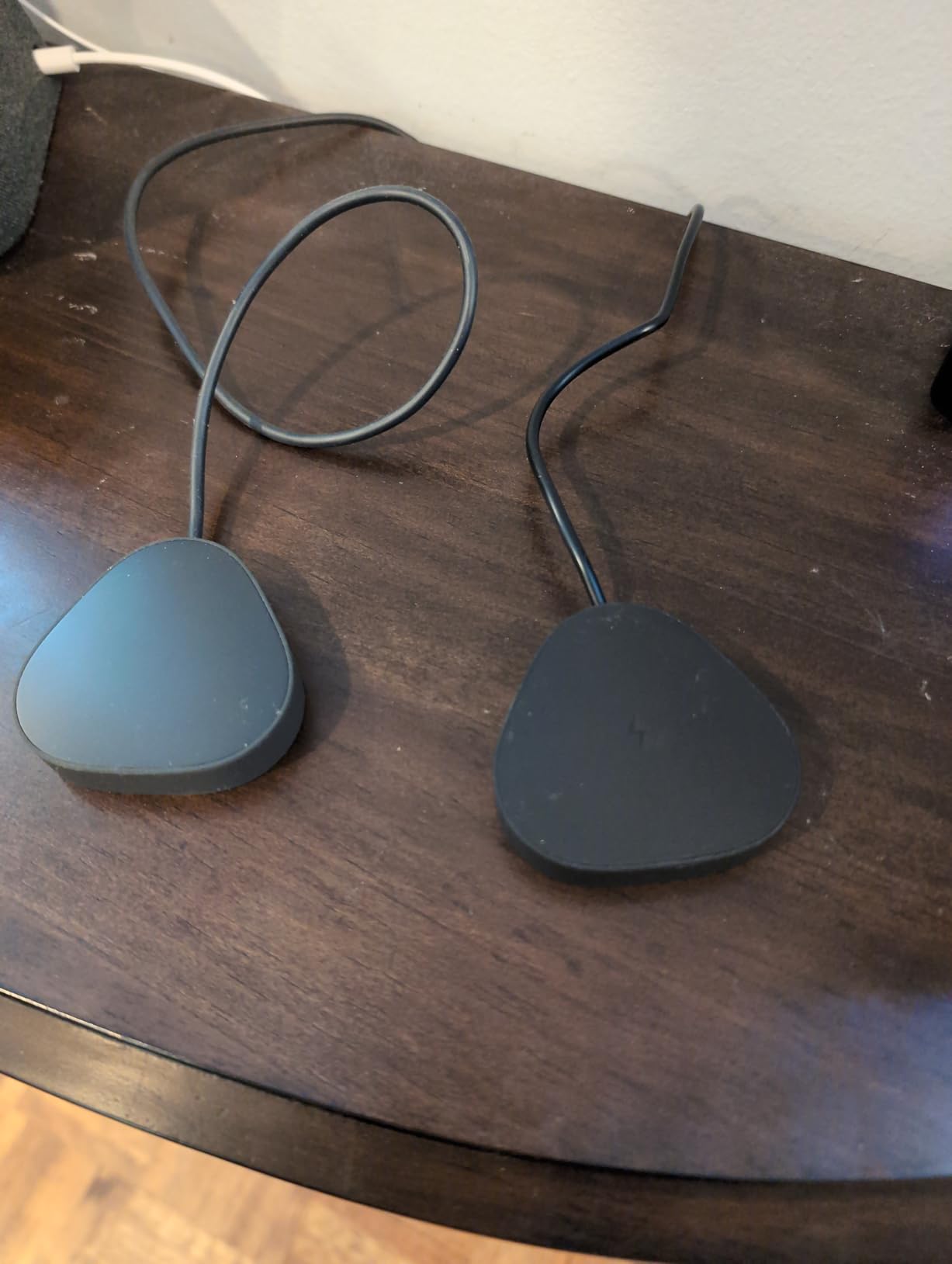 AWINNER Charging Base Compatible for Sonos Roam - Charge Anywhere with Magnetic Wireless Charger (Black) customer photo 1