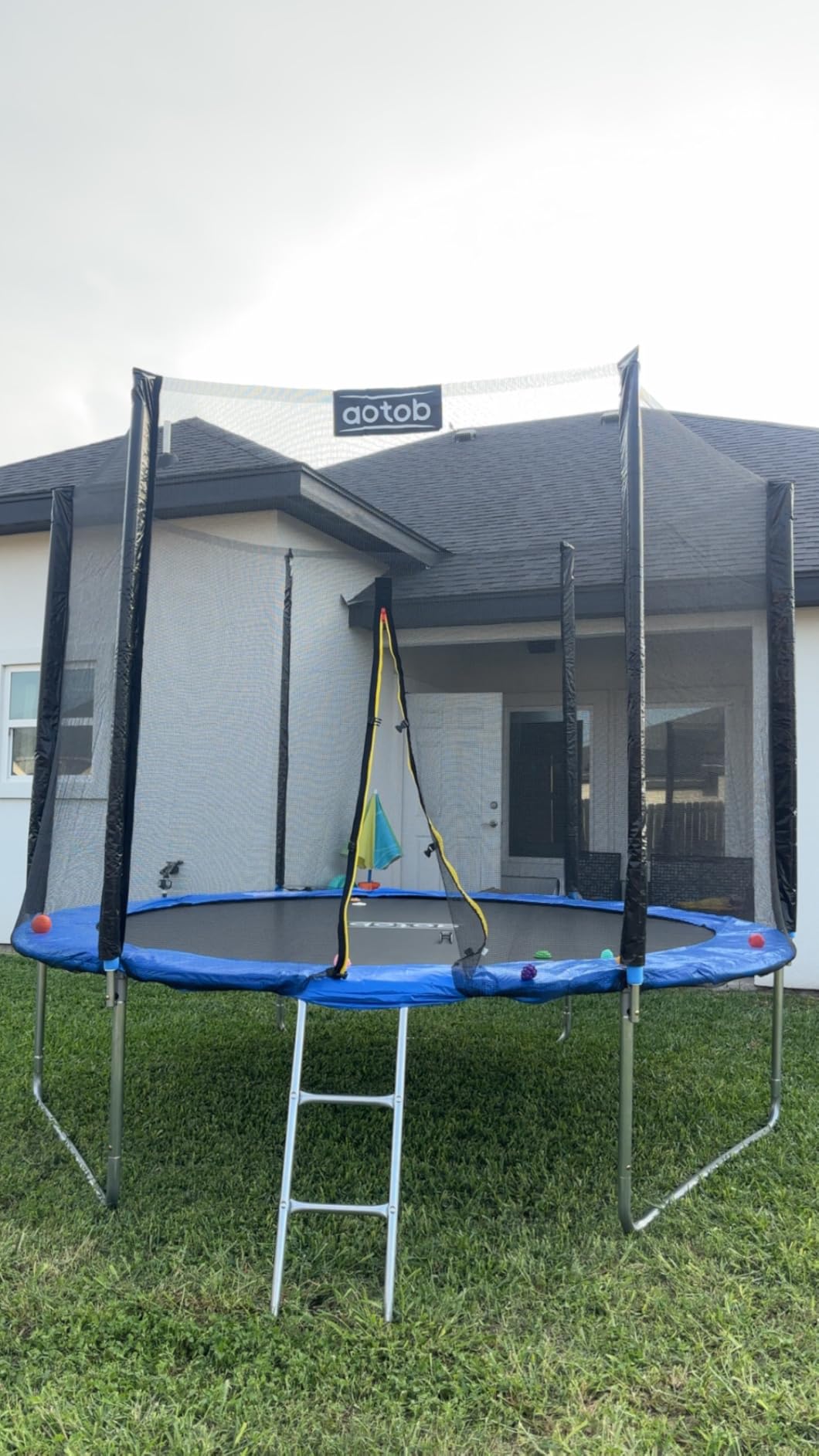 AOTOB 8FT 10FT 12FT 14 FT 15FT Trampoline with Safety Enclosure Net, Outdoor Trampoline with Basketball Hoop, Heavy Duty Jumping Mat and Spring Cover Padding for Kids and Adults, Storage Bag and Ladder customer photo 2
