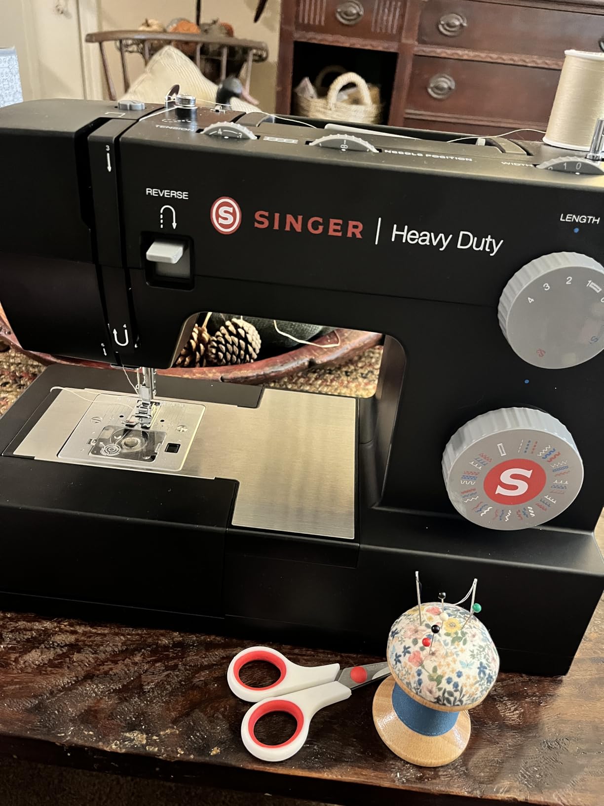 SINGER Heavy Duty 4432 High Speed Sewing Machine + Accessory Kit | 32 Built-In Stitches, 110 Stitch Applications | 50% More Power for Thick Fabrics, 1100 Stitches/Min, 1-Step Buttonhole customer photo 2