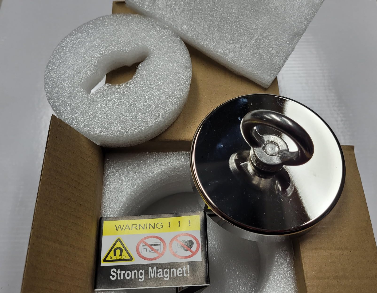 Magnetpro Fishing Magnet, Over 900 Lbs Pulling Force Strong Neodymium Magnet Heavy Duty, Rare Earth Magnets with Eyebolt, Diameter 3.54 inches for Magnetic Fishing, Hunting, Retrieving in River customer photo 2