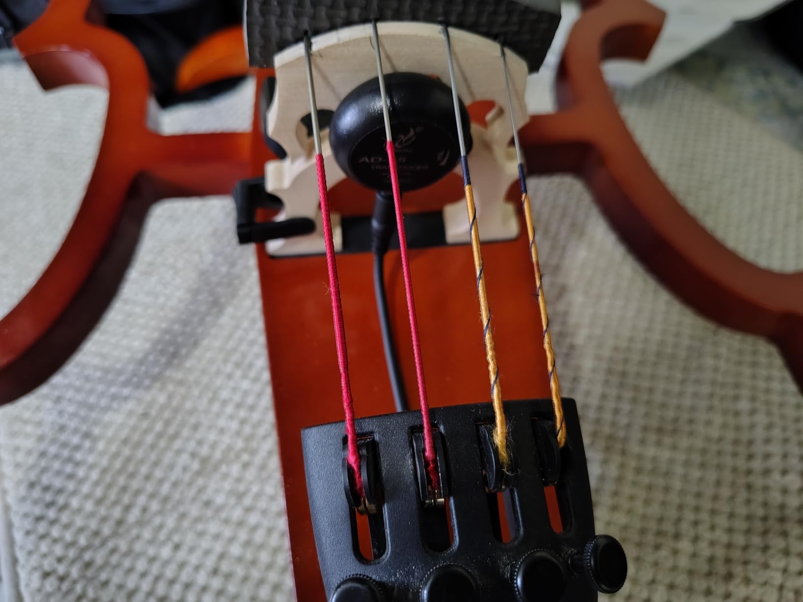 Guitar Pickup with Volume Control, Piezo Pickup Contact Microphone Transducer Pickup for Acoustic Guitar, Violin, Mandolin, Ukulele, Banjo, Cello, Kalimba, Harp and More customer photo 1