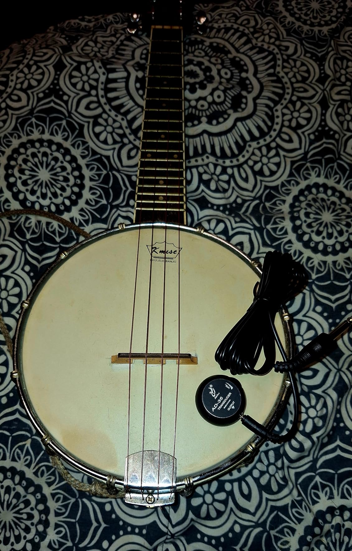 Guitar Pickup with Volume Control, Piezo Pickup Contact Microphone Transducer Pickup for Acoustic Guitar, Violin, Mandolin, Ukulele, Banjo, Cello, Kalimba, Harp and More customer photo 2