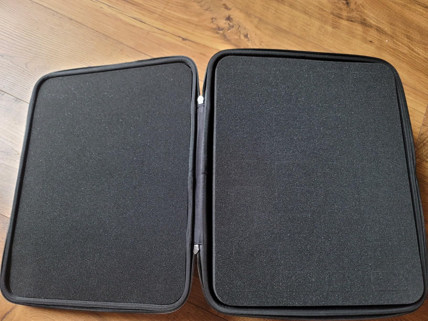 CASEMATIX Miniature Carrying Case - 144 Slot Miniature Storage Case with Four Impact-Absorbing Foam Trays customer photo 2
