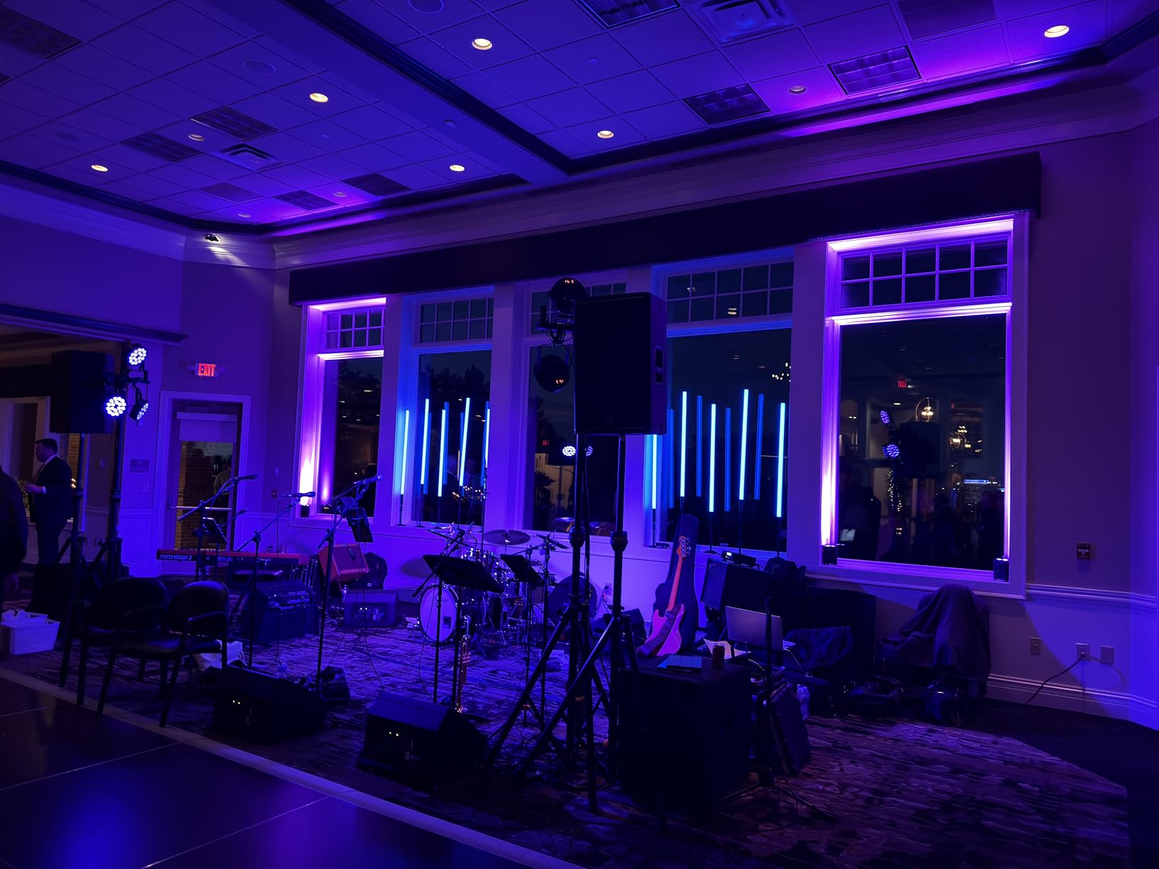 Battery Powered Stage Par Lights - 4IN1 RGBW Full Color LED - 6H All-Color Runtime - Remote & DMX Control - Rechargeable Uplights for DJ Event Live Show Wedding Party Church - 2 Pack customer photo 1