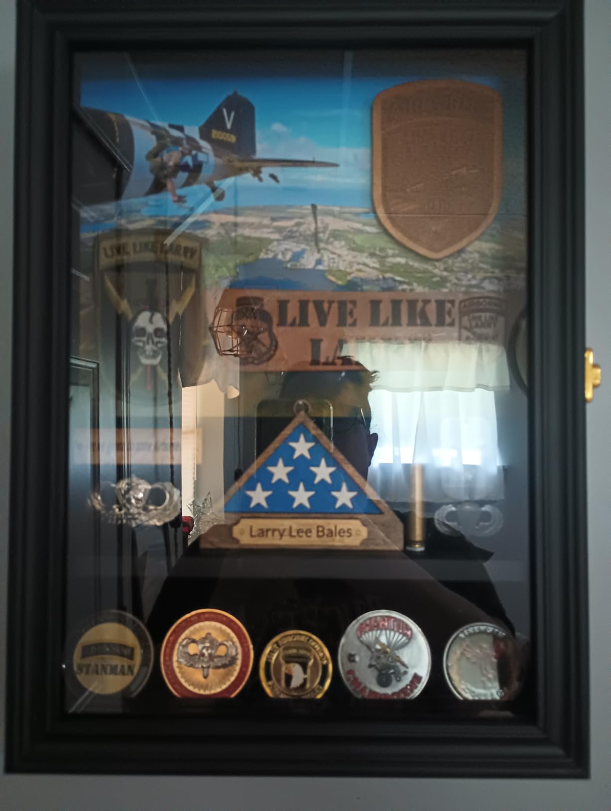 Premium Challenge Coin Display for 60 Coins, Solid Pine Wood with UV Protection Door, Adjustable Shelves, EVA Velvet Interior, Lockable Wall Mounted Shadow Box (Black) customer photo 2