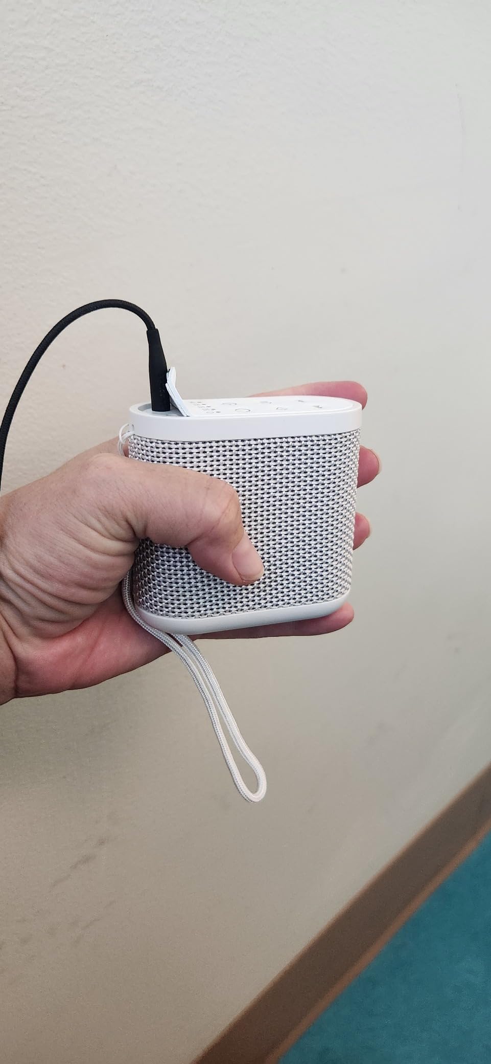 Portable Sound Machine for Travel, White Noise Sound Machine for Sleeping, 52-Hour Lasting Mini Noise Machine with 21 Quality Non-looping Sounds, Headphone Jack, Memory, Timer for Adults, Hotel (White) customer photo 1