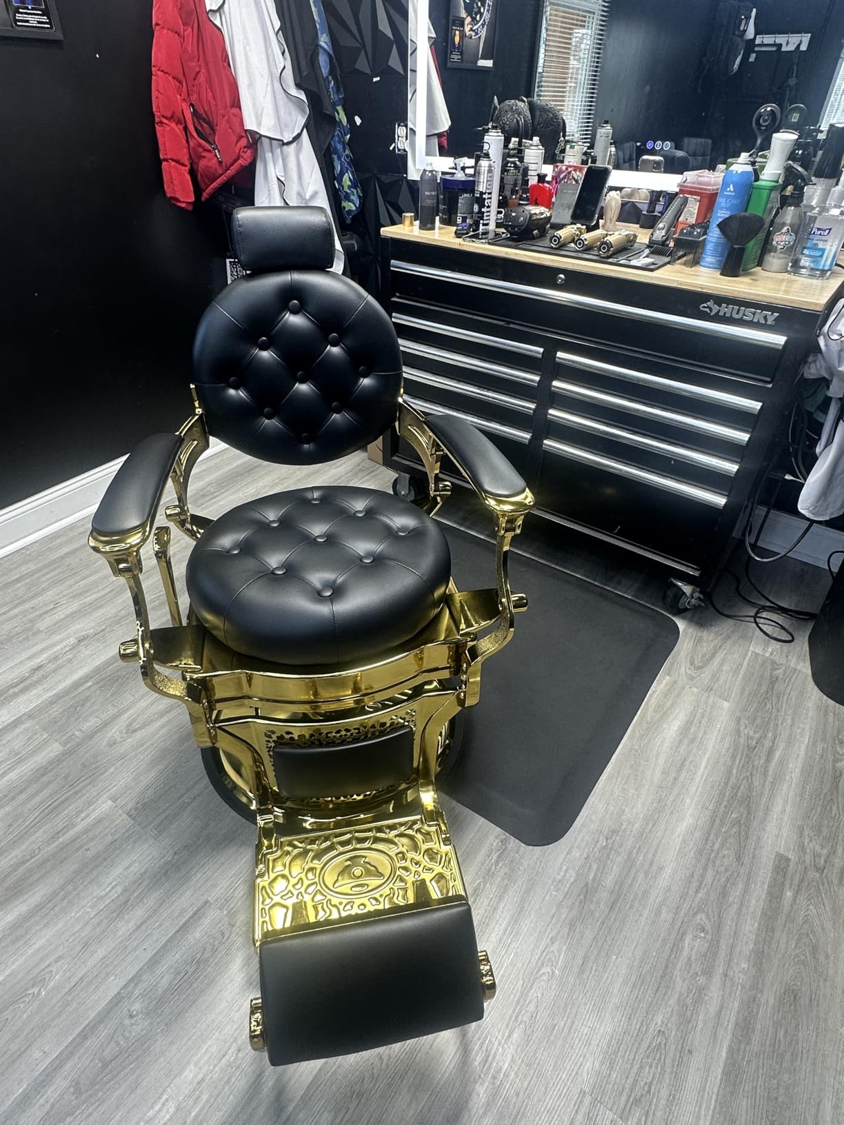 Barber Chair Hair Salon Chair, Heavy Duty 700 LBS, for Hair Stylist Barber Beauty Tattoo Massage (Black) customer photo 1