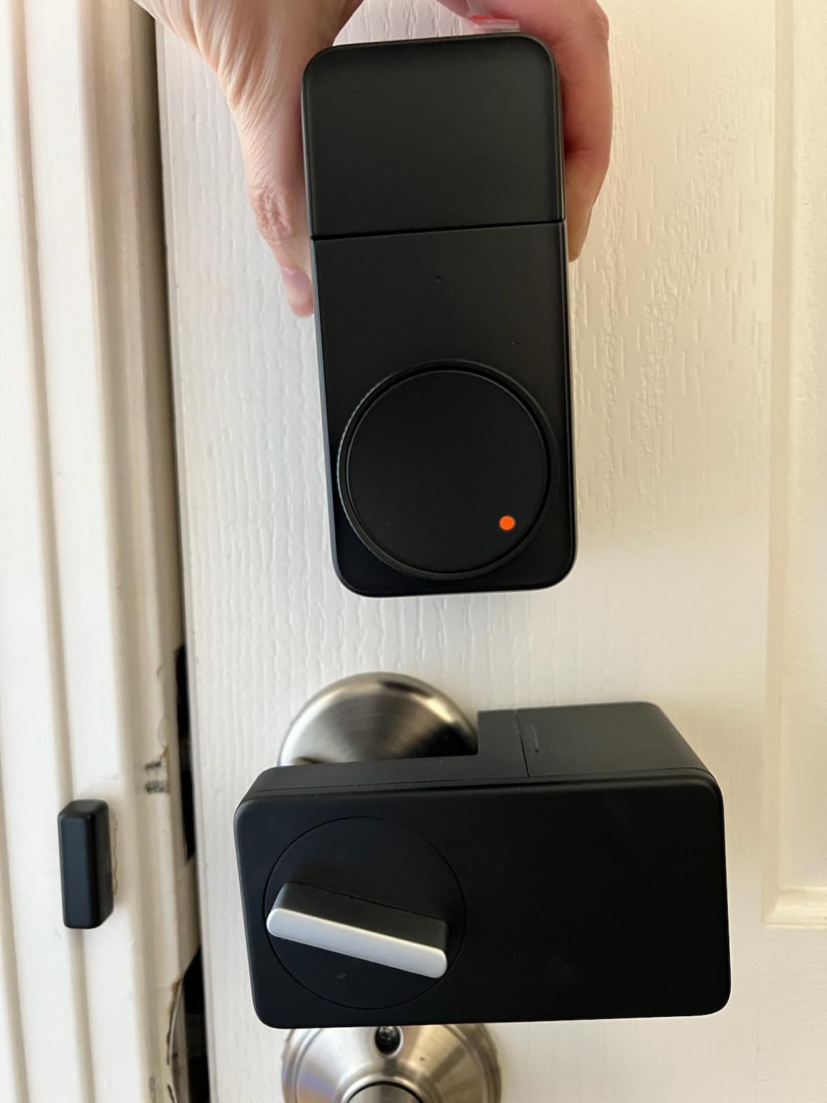 SwitchBot Smart Lock Pro Keyless Entry Door Lock, Smart Deadbolt Retrofit for Existing Deadbolt, No-Drill Install for Renters customer photo 2