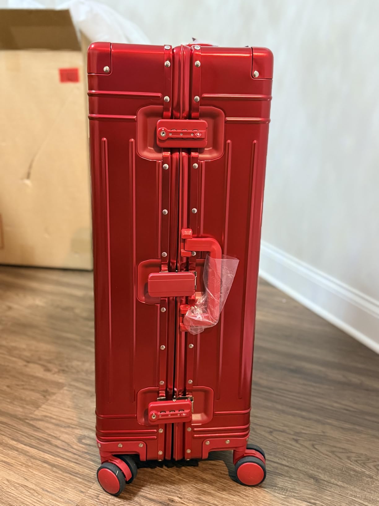 All Aluminum 20'' Luggage with Removable Spinner Wheels, Provide Spare Wheels. Carry on Luggage 22 x 14 x 9 Airline Approved Lightweight Metal Hard Shell Zipperless Suitcase customer photo 1