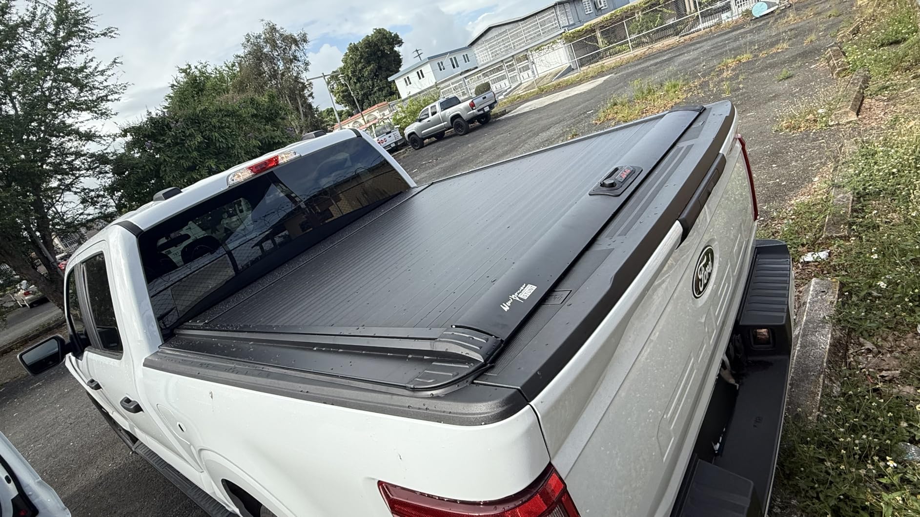 RealTruck Retrax RetraxPRO XR Retractable Truck Bed Tonneau Cover - 2021-2026 Ford F-150 (incl. Raptor/Lightning) 5'7