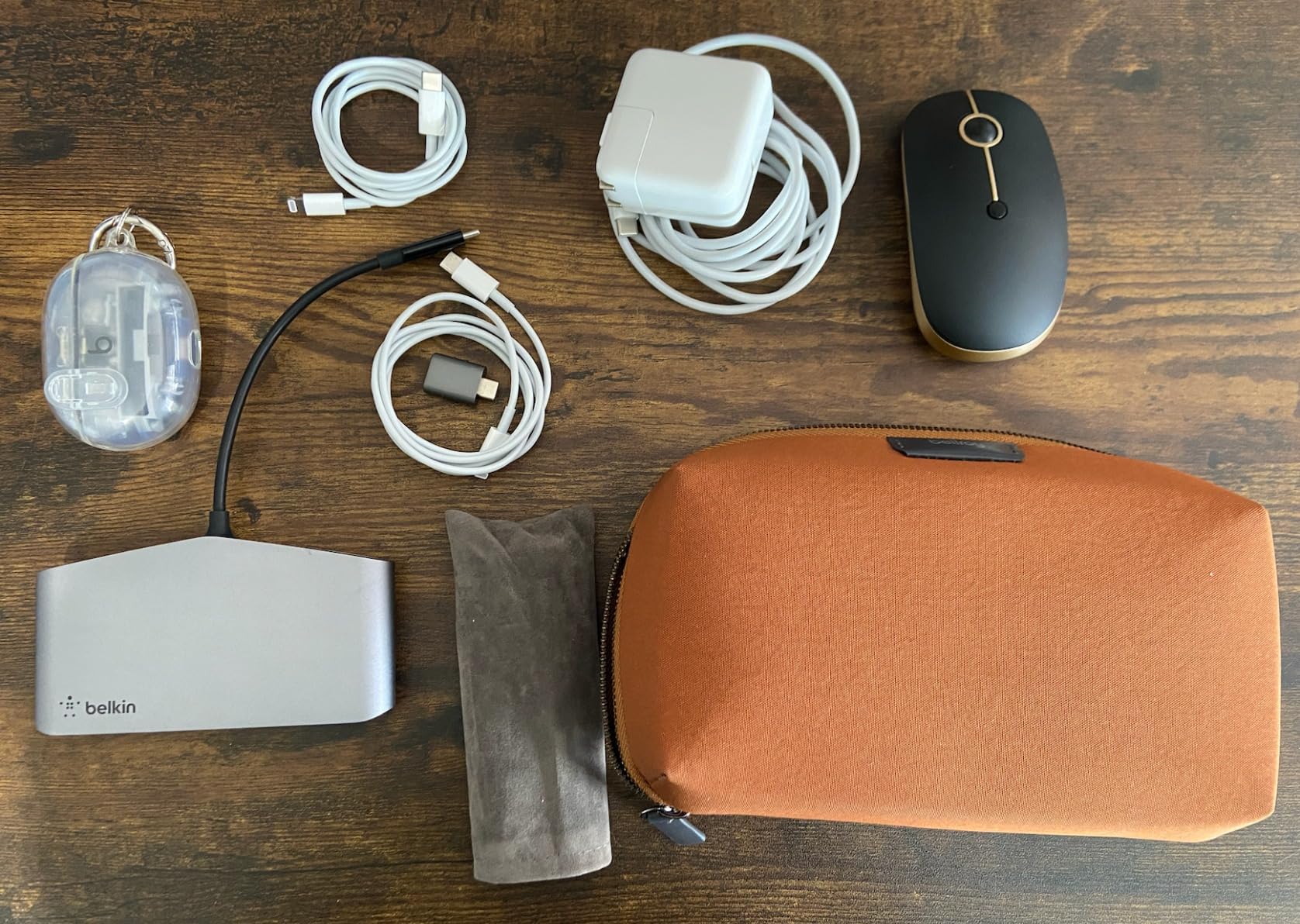 Bellroy Tech Kit (Tech Accessories Organizer Pouch, Zipper Closure Design, Stores Power Bank, Phone Charger, Cables & More, Internal) customer photo 1