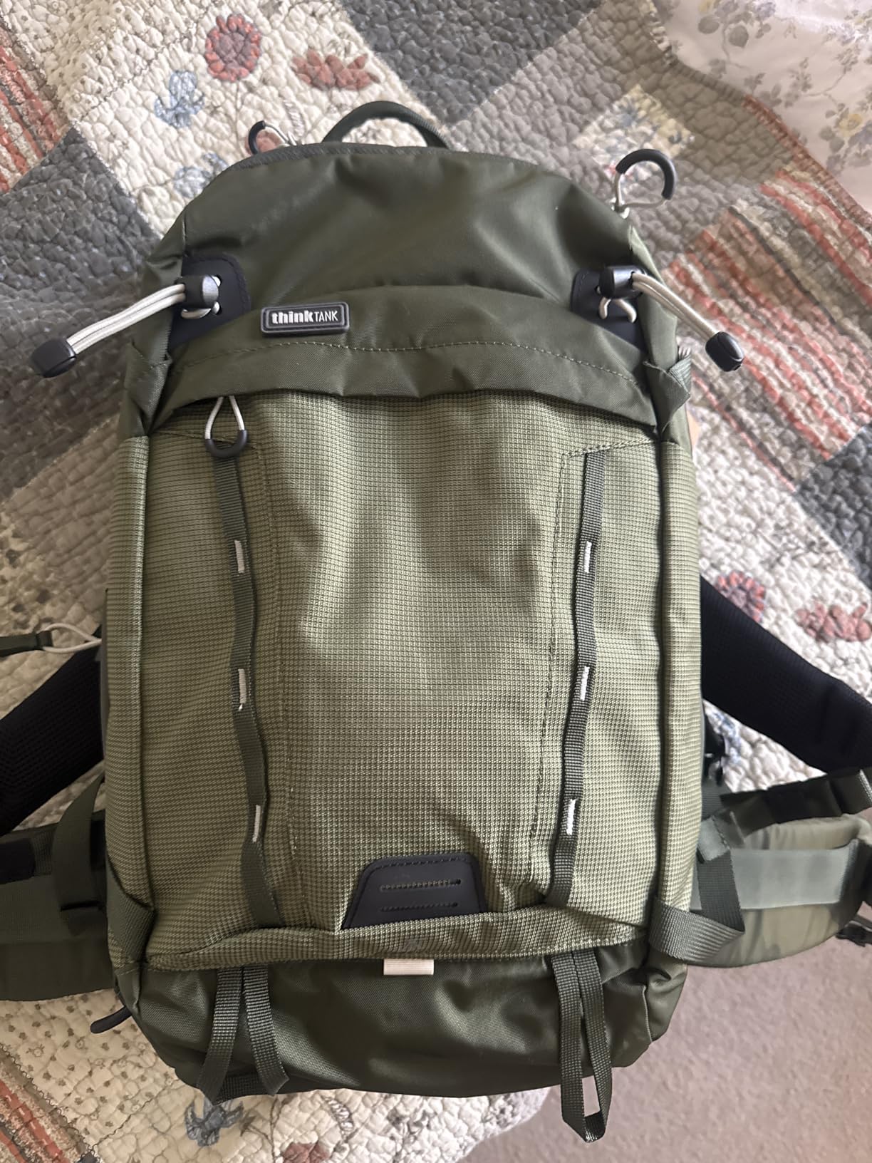 Think Tank BackLight 26L Camera Daypack Backpack for DSLR, Mirrorless, Photography and Video - Slate Black customer photo 2