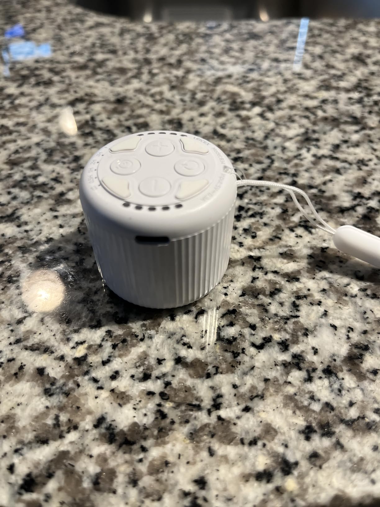 Portable Sound Machine for Baby Adults, LEICEX Travel Sound Machine, 15 Non-Looping Sound Timer and Memory Play, Mini White Noise Machine for Sleeping Office Privacy Travel Gift customer photo 1
