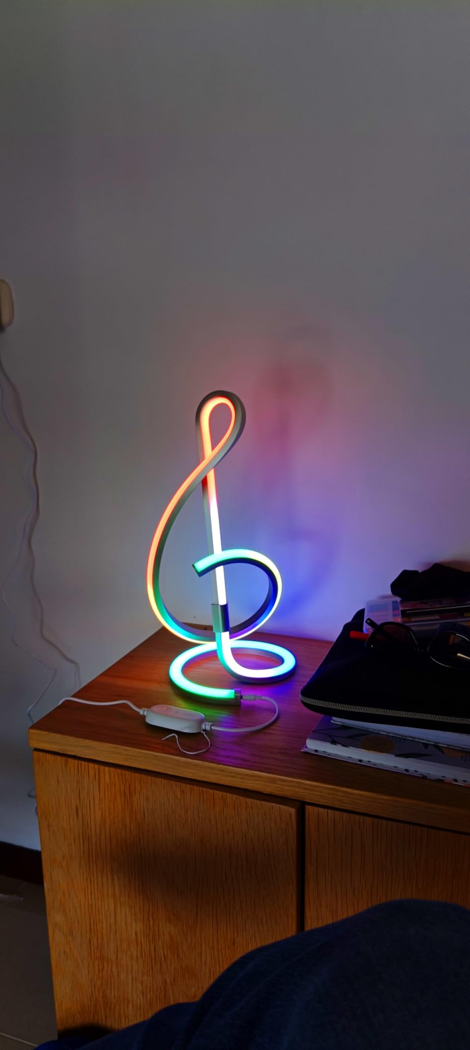 Lepro TB1 AI Smart Table Lamp, RGB+IC Addressable Color Changing Desk Light Alexa Google Home Enable, Music Sync, DIY Endless Scenes, APP Control Cool LED Lamp for Room Decor Ambient Lighting, 2.4 GHz customer photo 1