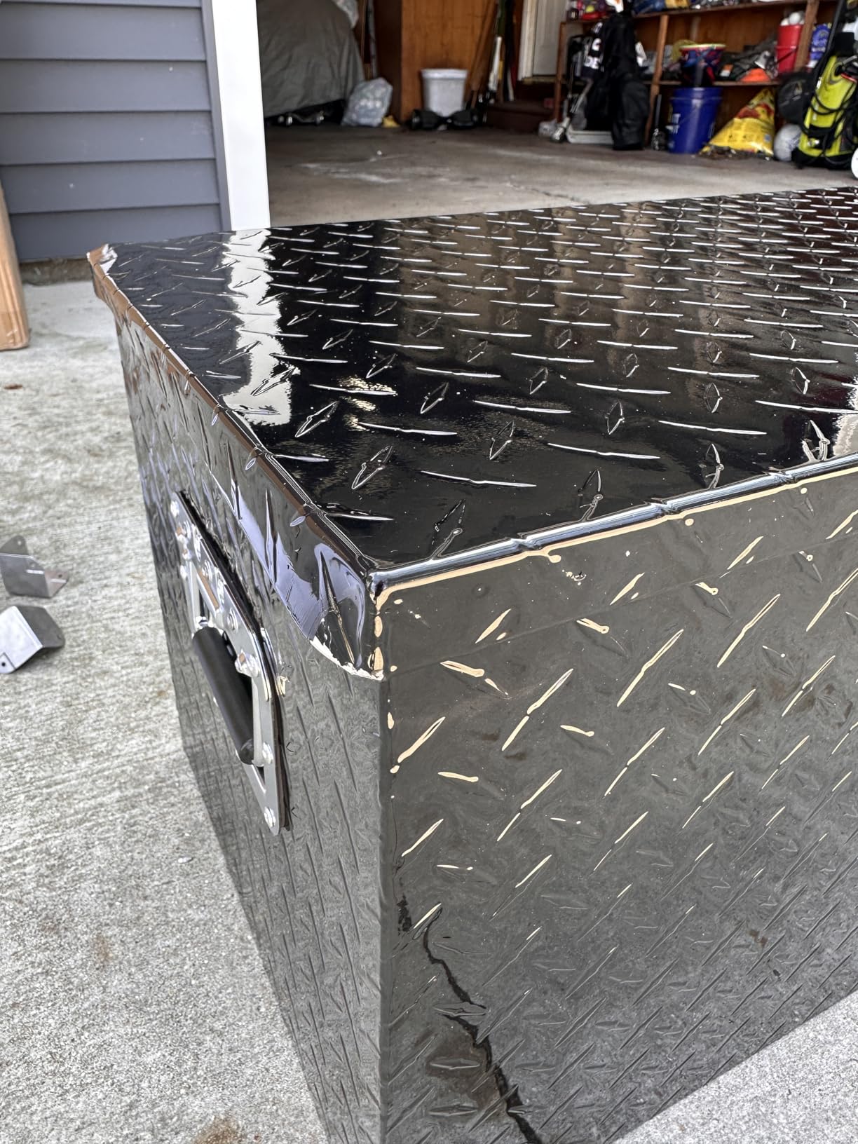ARKSEN 49 x 15 x 15 Inch Diamond Plate Truck Bed Tool Box, Heavy Duty Waterproof Aluminum Toolboxes Storage Chest with Side Handle & Lock for Pickup Truck Bed, RV & Trailer customer photo 1