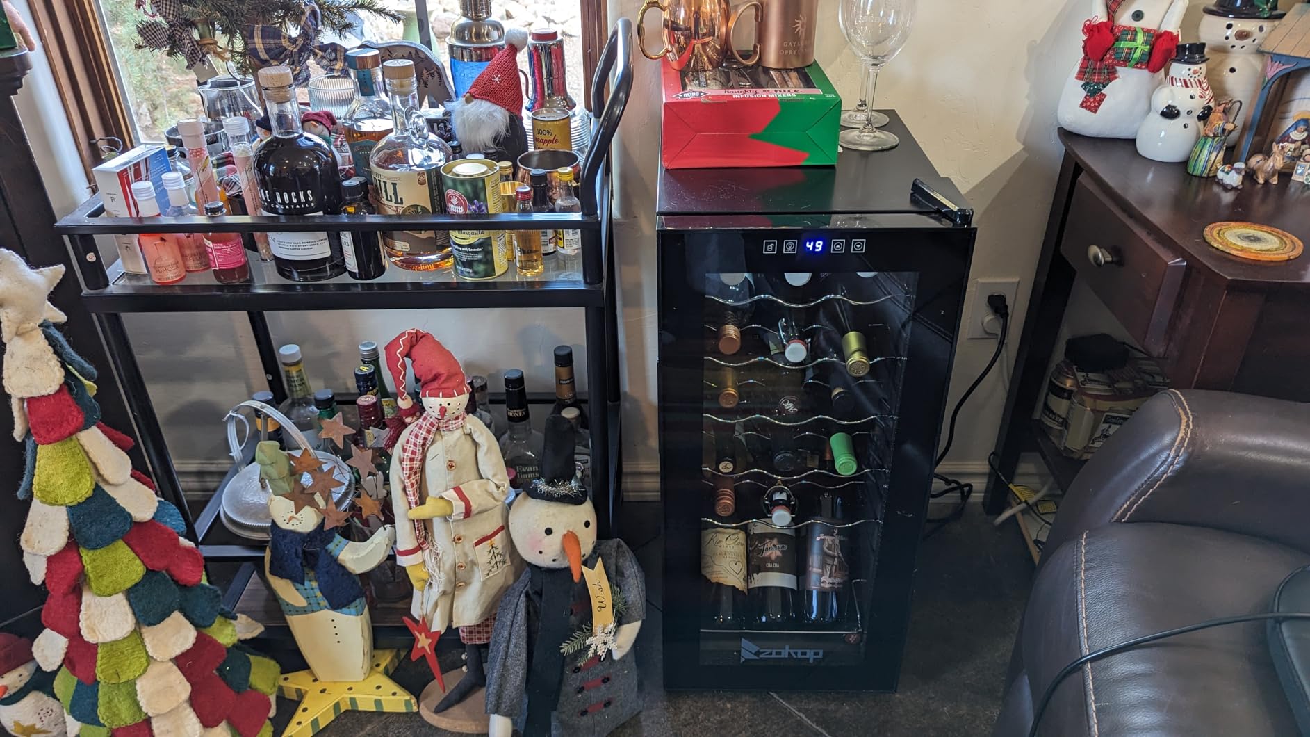 ROVSUN 26 Bottle Wine Fridge, Dual Zone Wine & Beverage Refrigerator w/Independent Temp & LED Control Panel customer photo 2