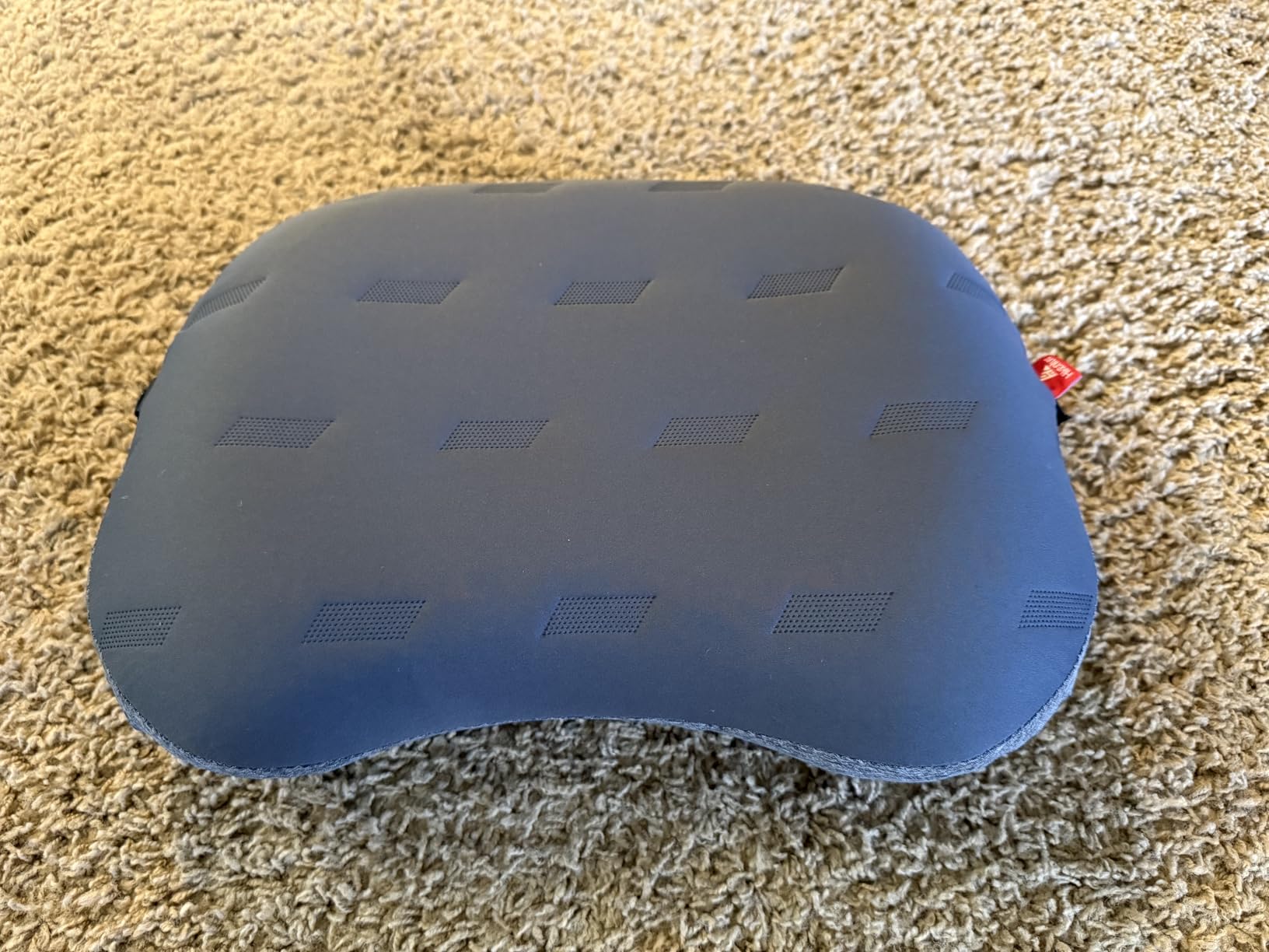 Hikenture Camping Pillow Ultralight, Inflatable Pillows with Removable Cover, Compact Portable Backpacking Pillow, Ergonomic Blow Up Camp Pillows, Washable Air Pillow for Hiking, Beach (Blue) customer photo 2