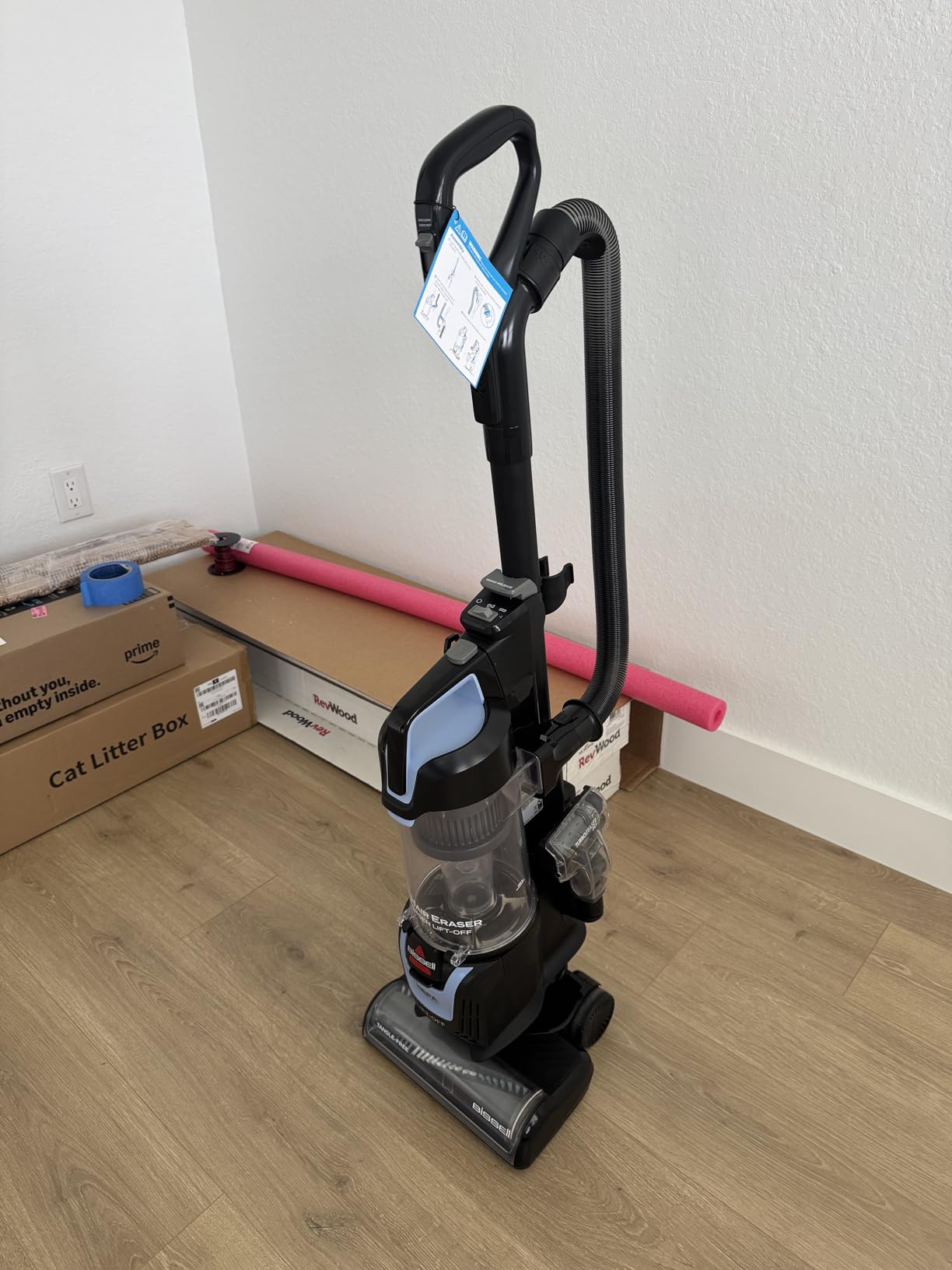 Bissell Pet Hair Eraser Allergen Lift-Off with Powerful Suction, HEPA, Tangle-Free Brush Roll, 39883 customer photo 2