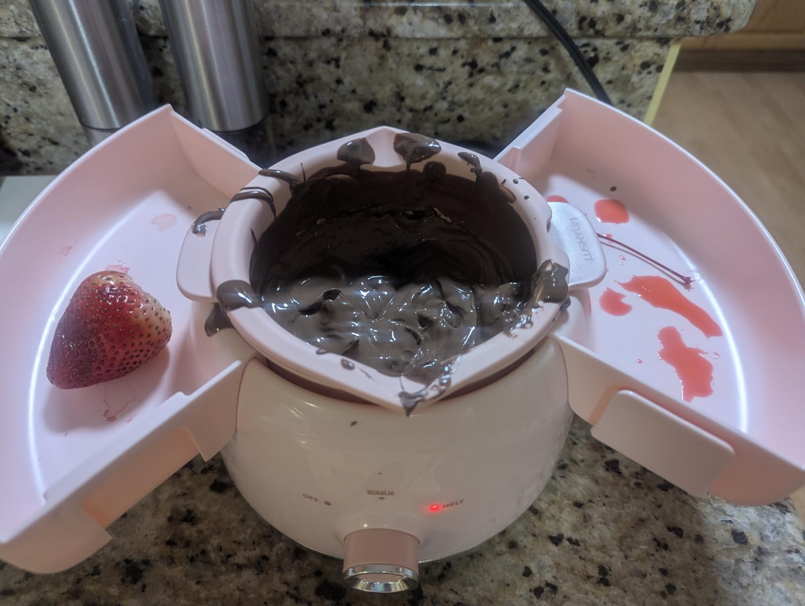 LUSHYUM Chocolate Melting Pot Candy Melts Melter with 2 Insert Pots and Spatula, 4 Cups Capacity Warmer Machine, Ideal Dipping Tool Kitchen Supplies for Making Cake Pop Covered Strawberries Fondue customer photo 1