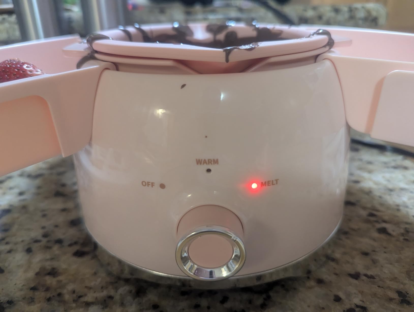 LUSHYUM Chocolate Melting Pot Candy Melts Melter with 2 Insert Pots and Spatula, 4 Cups Capacity Warmer Machine, Ideal Dipping Tool Kitchen Supplies for Making Cake Pop Covered Strawberries Fondue customer photo 2