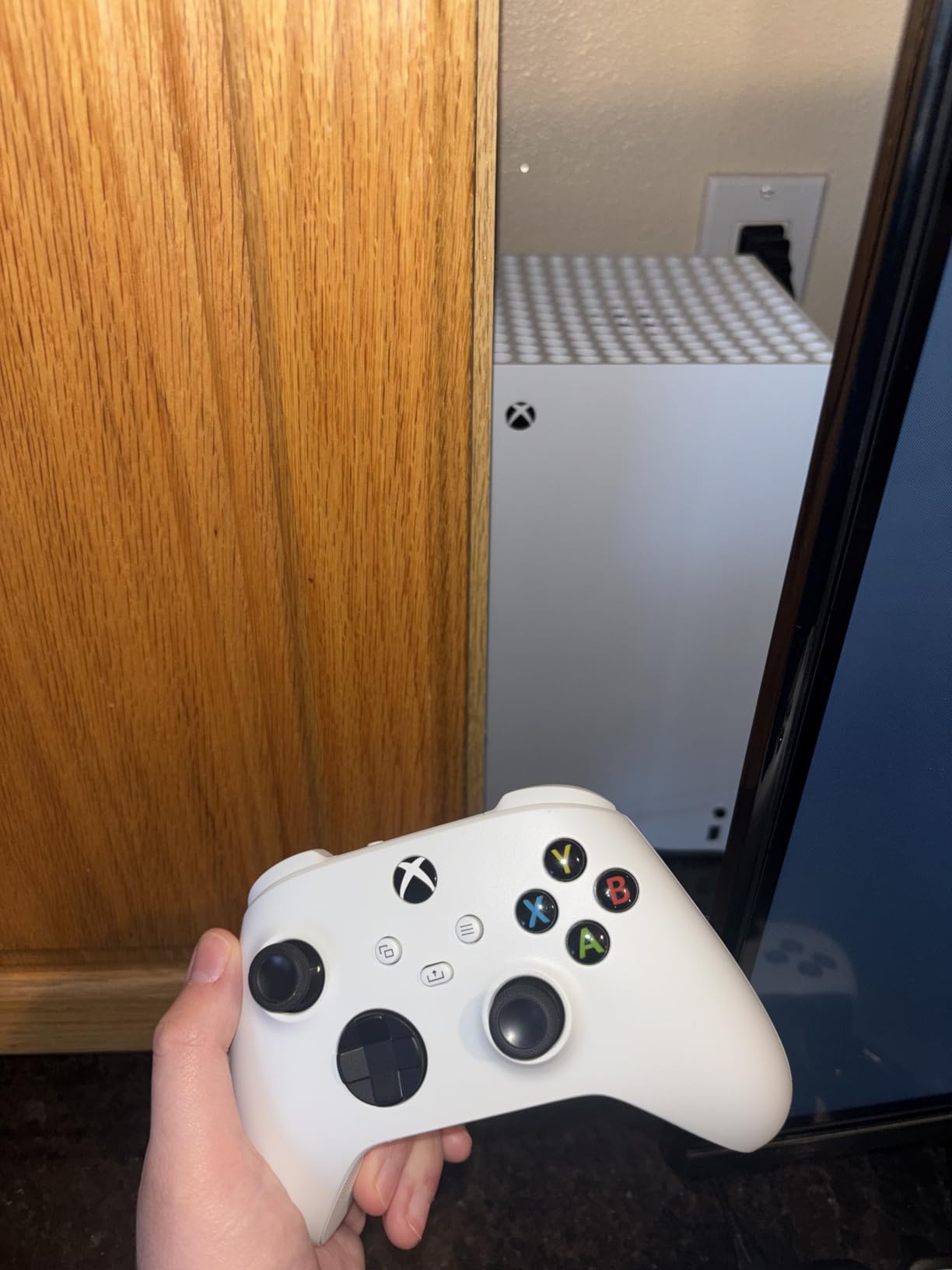 Microsoft Xbox Series X - 1TB Digital Edition (Renewed) customer photo 2