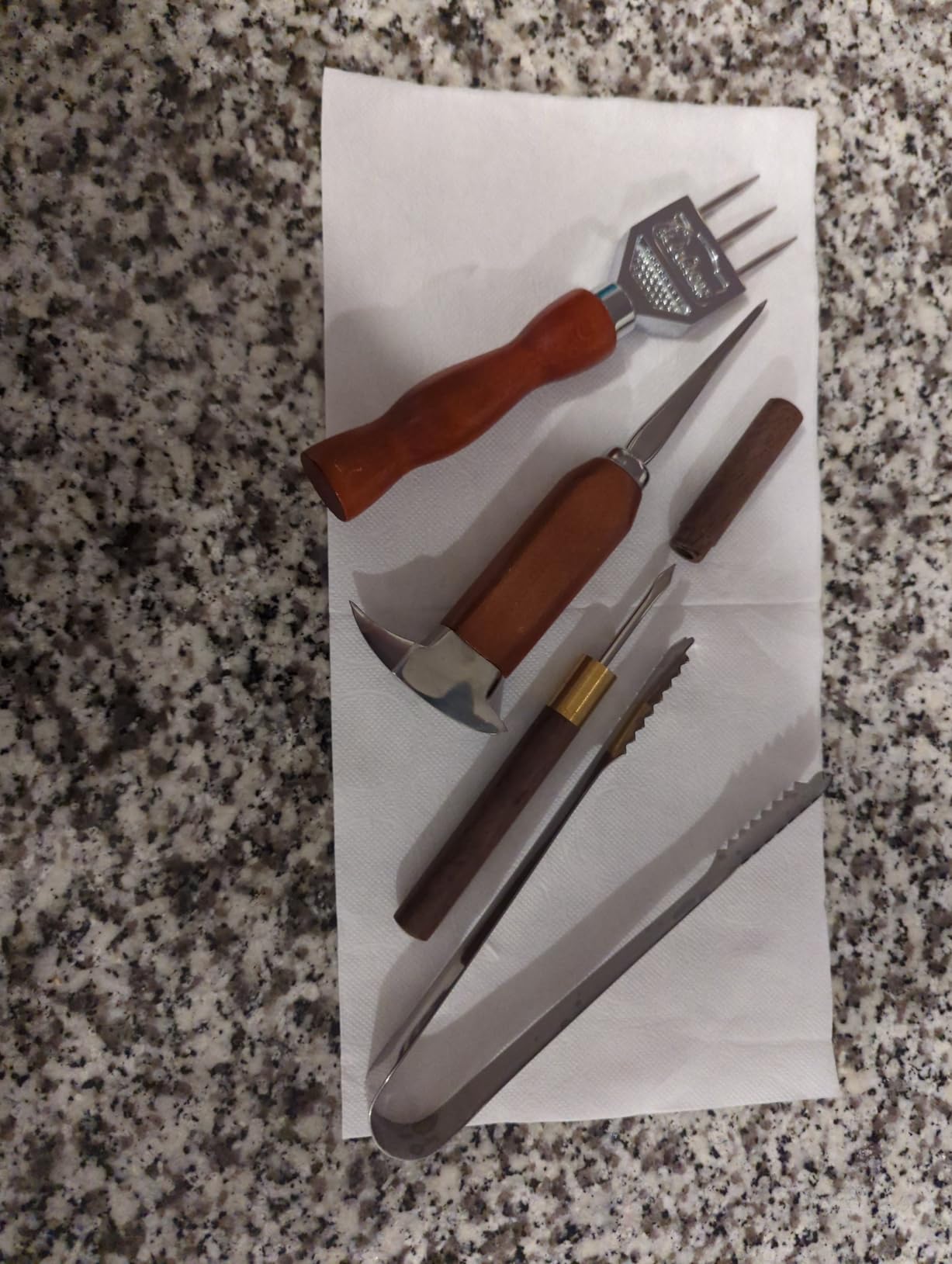 4Pcs Ice Pick Set, Stainless Steel Ice Chipper with Wood Handle, Bartender Kit Ice Crusher with Tong Ideal for Bars, Kitchen and Carving Craft Art customer photo 1