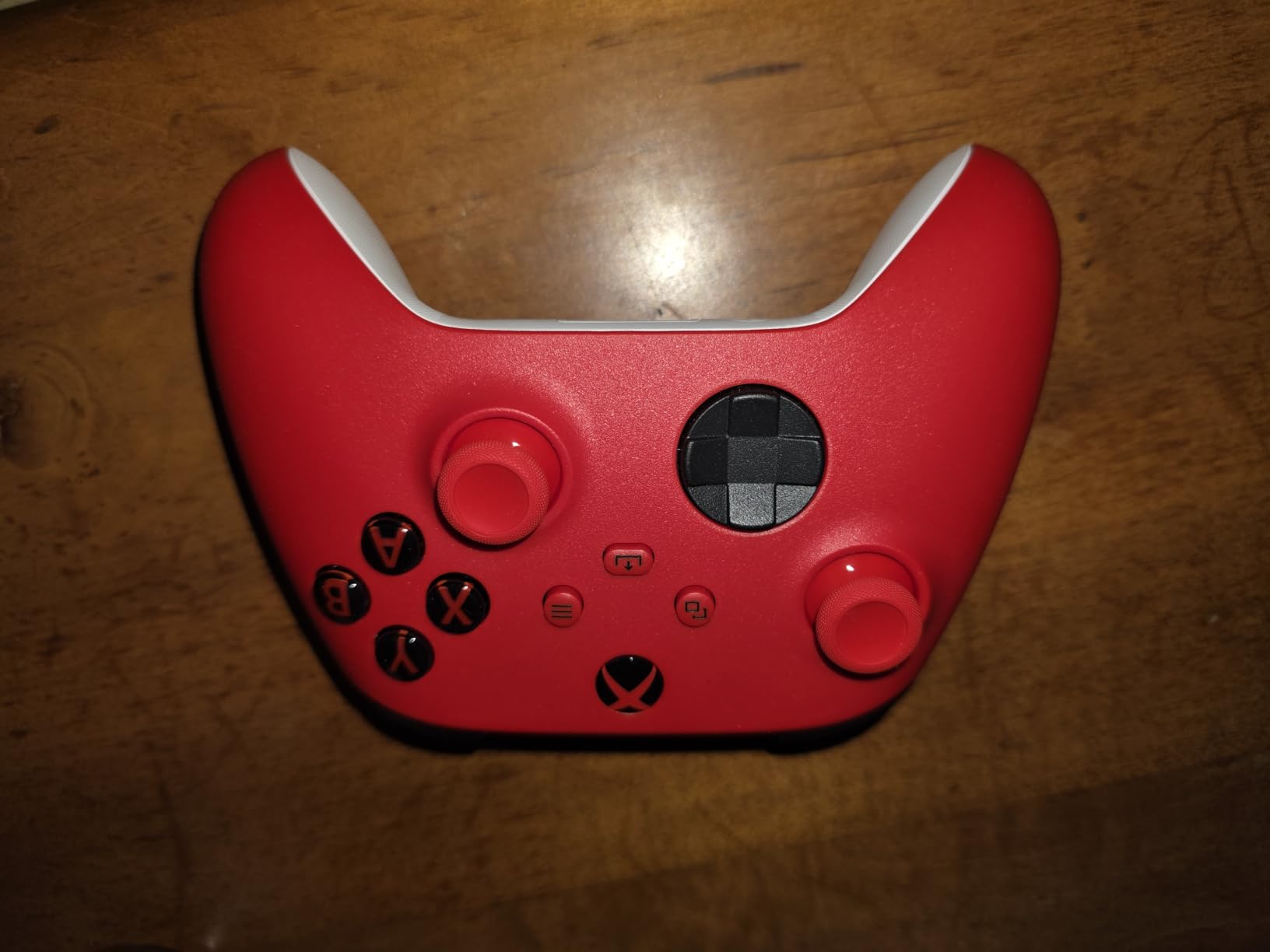 Xbox Wireless Gaming Controller | Pulse Red | Console, PC, & Android | Textured Grip | Wireless, Bluetooth, USB-C Connectivity customer photo 1