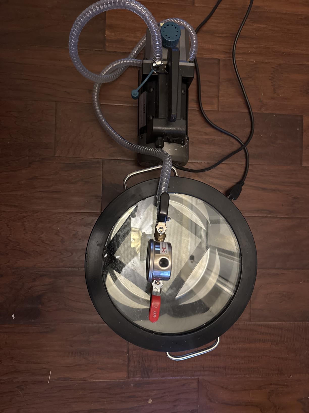 Orion Motor Tech 3 Gal Vacuum Chamber with Pump Kit, 3.5 cfm Vacuum Pump and Chamber Kit with Tempered Glass Lid 5 ft Hose, Vacuum Degassing Chamber Kit for Stabilizing Wood Degassing Silicone Resin customer photo 2
