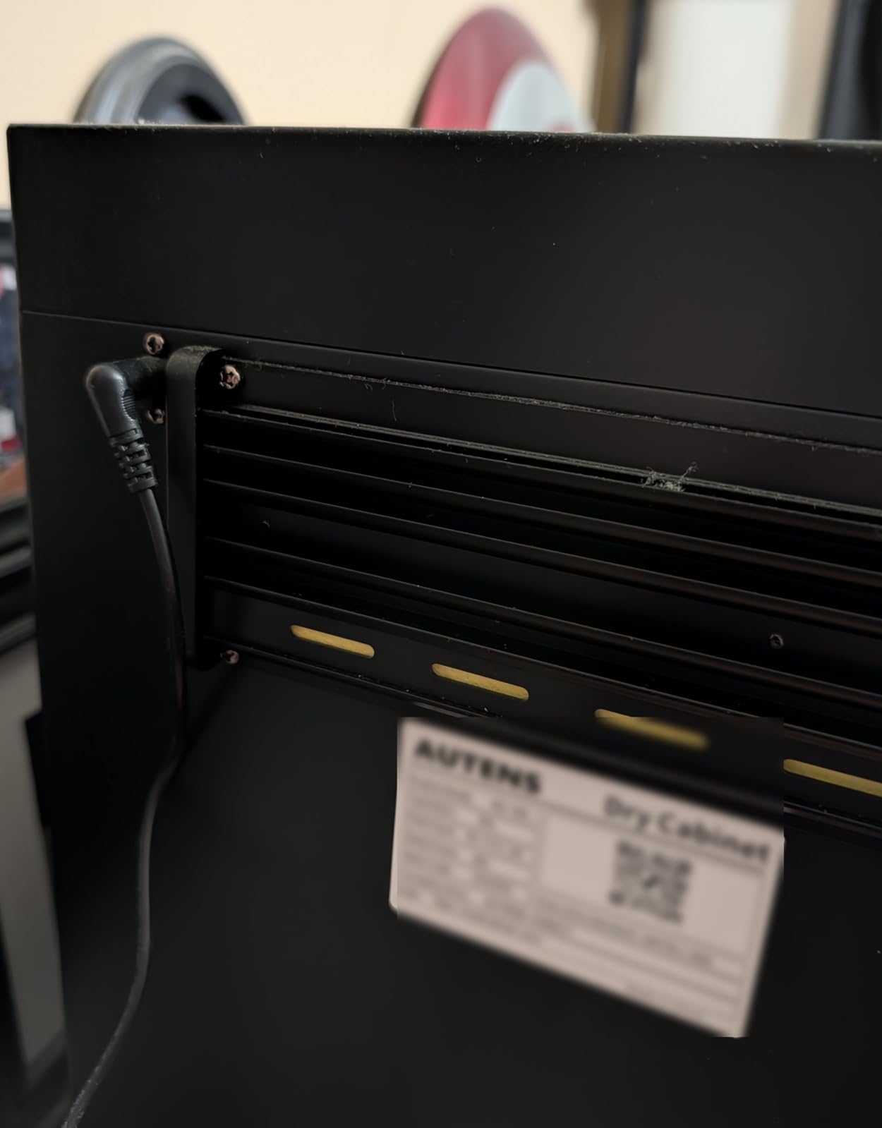 Dehumidifying Dry Cabinet Box with Combination Lock, Digital Control Noiseless and Energy Saving, for Camera Lens, Electronic Equipment, Collectibles Storage, Temperature Humidity LED Screen (100L) customer photo 2