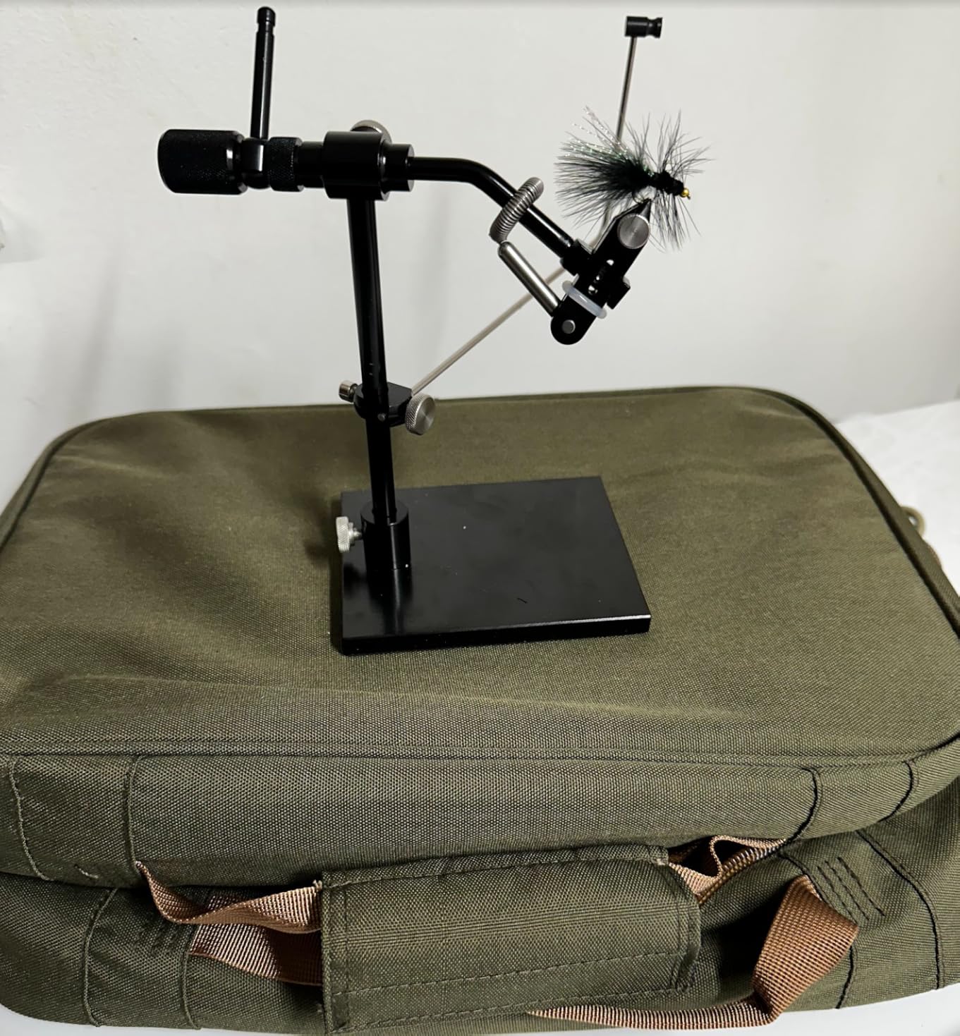 Fly Tying Kit with Multiple See-Through Pouches and Tying Tool Stations and Spool Tray Storage Compartment customer photo 1