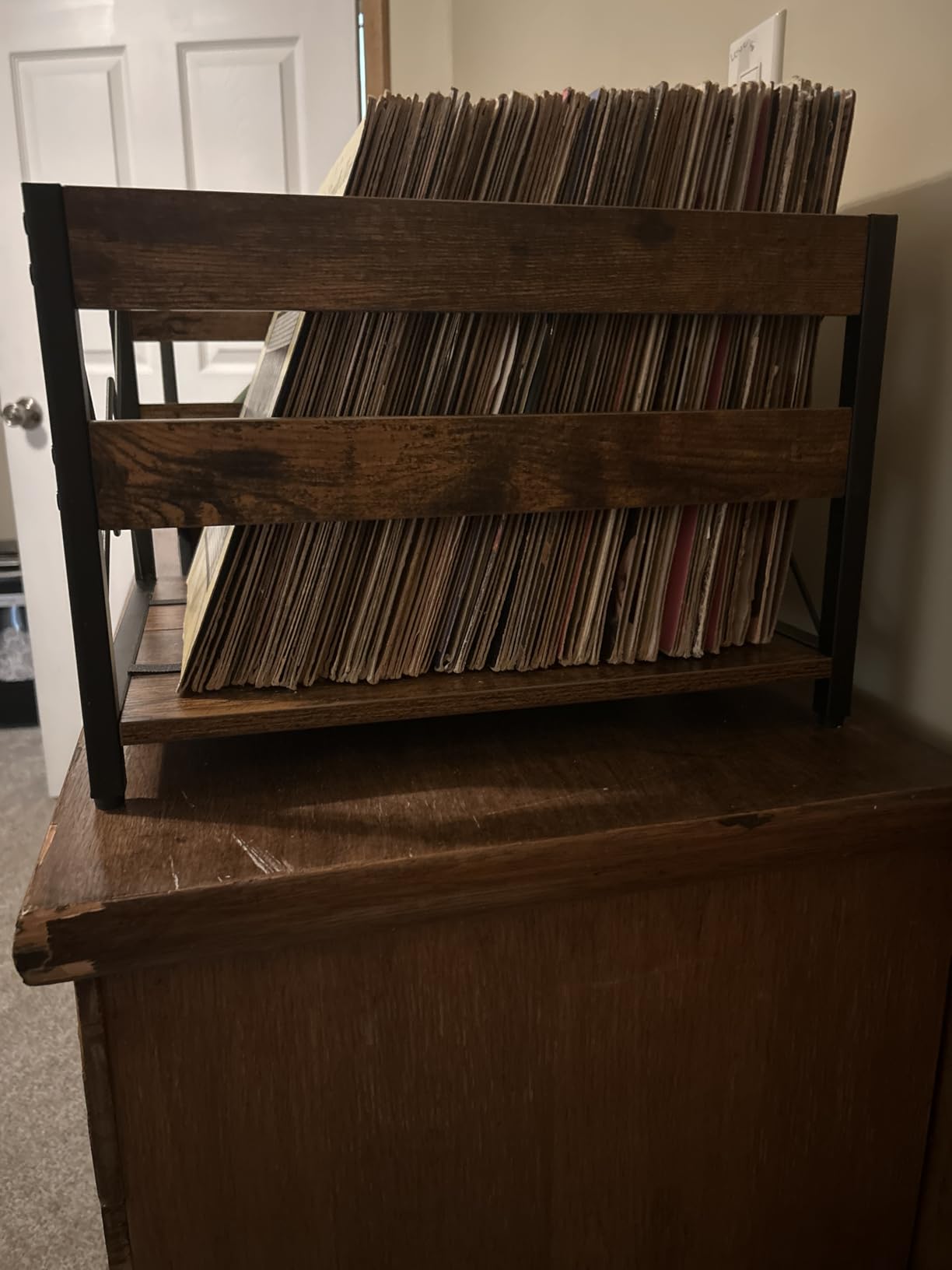 Y&M 2 Packs Vinyl Record Storage Crate, Wooden Storage Box, Classic Cube CD Albums Shelf Holder Organizer, Holds Up to 100+ Records, Magazine Rack for Desktop, Home, Office, Brown customer photo 1