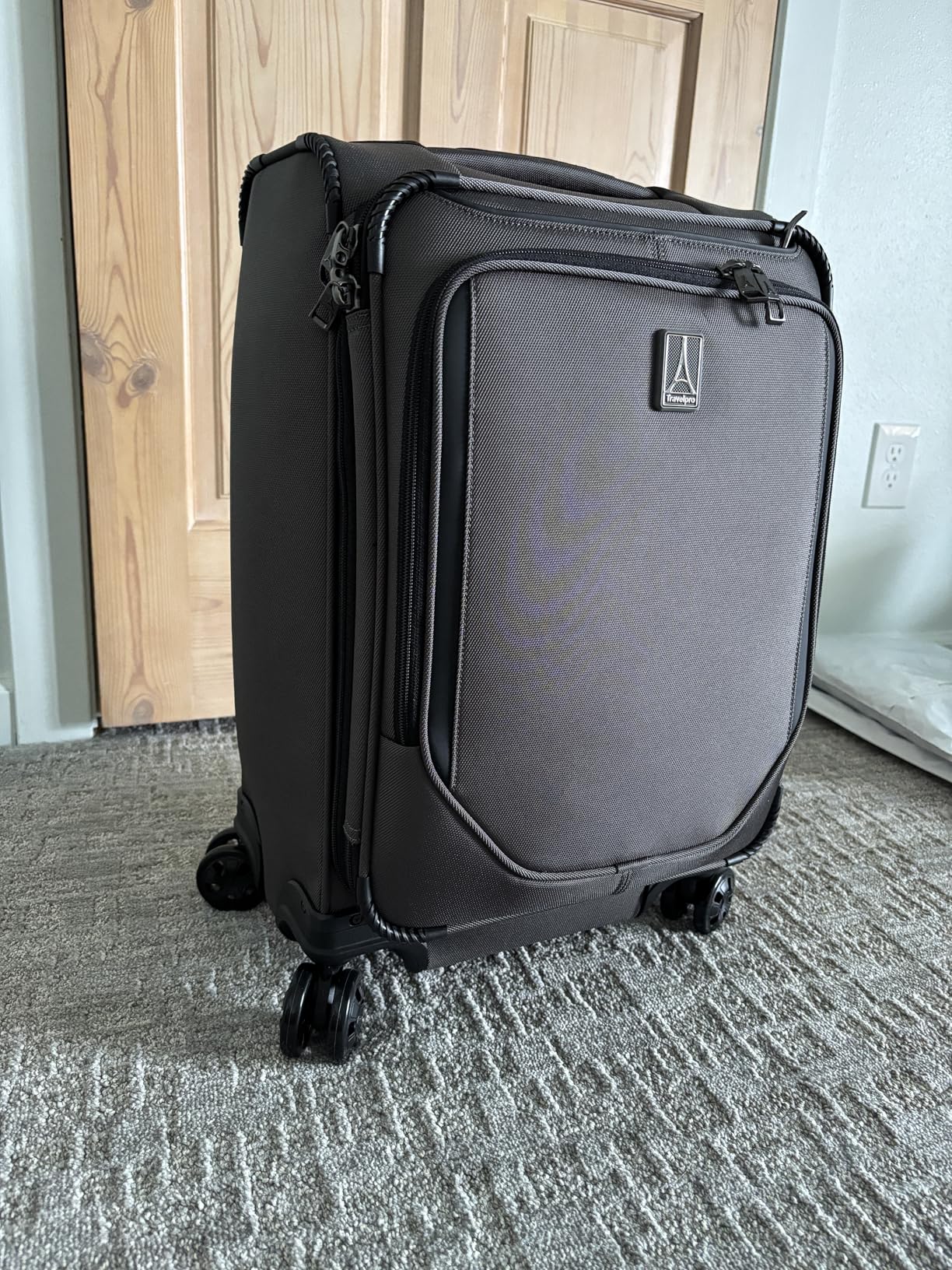 Dakine SPLIT ROLLER BAG 85L customer photo 1