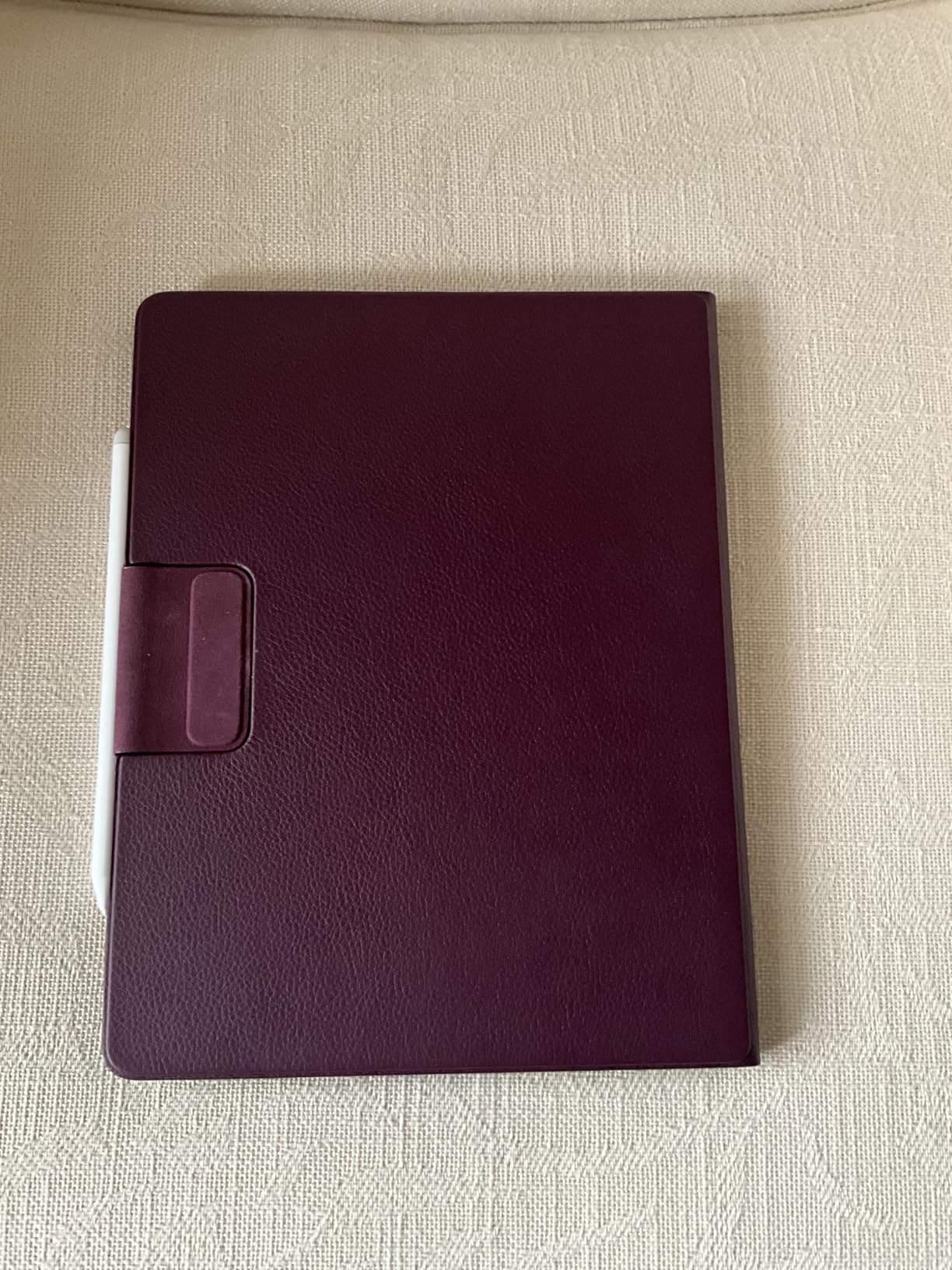 Kindle Scribe Colorsoft 64GB - 11-inch Paper-like color display with Premium Pen customer photo 1
